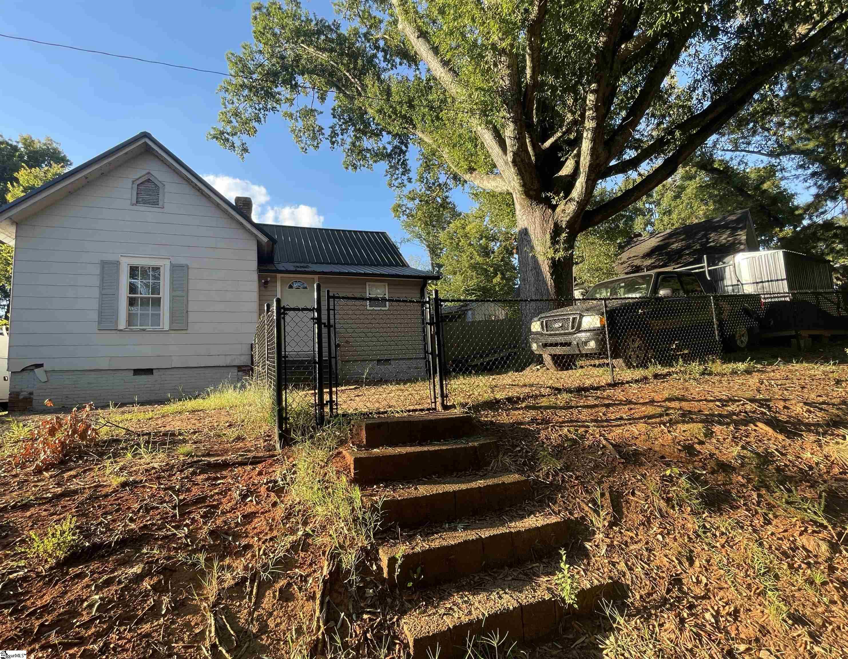 20 1st Street Property Photo 2
