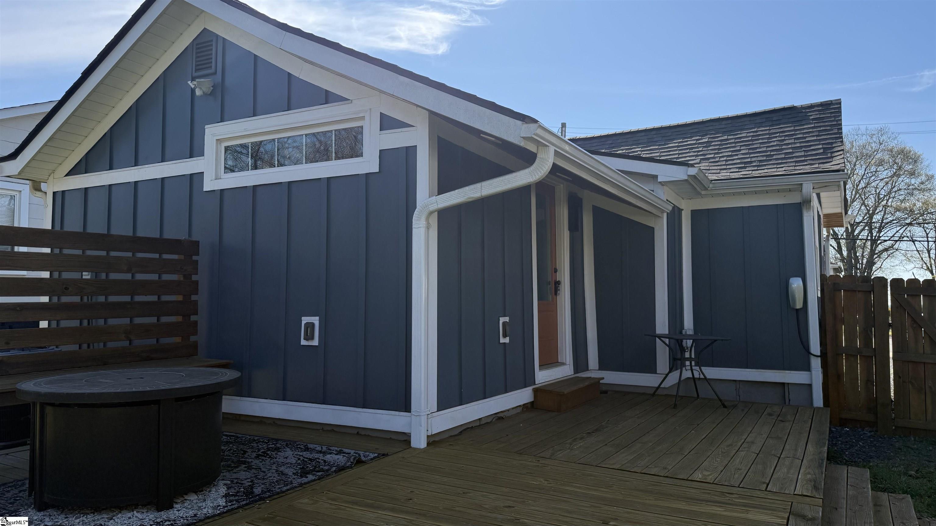 16 Crystal Avenue Property Photo 3