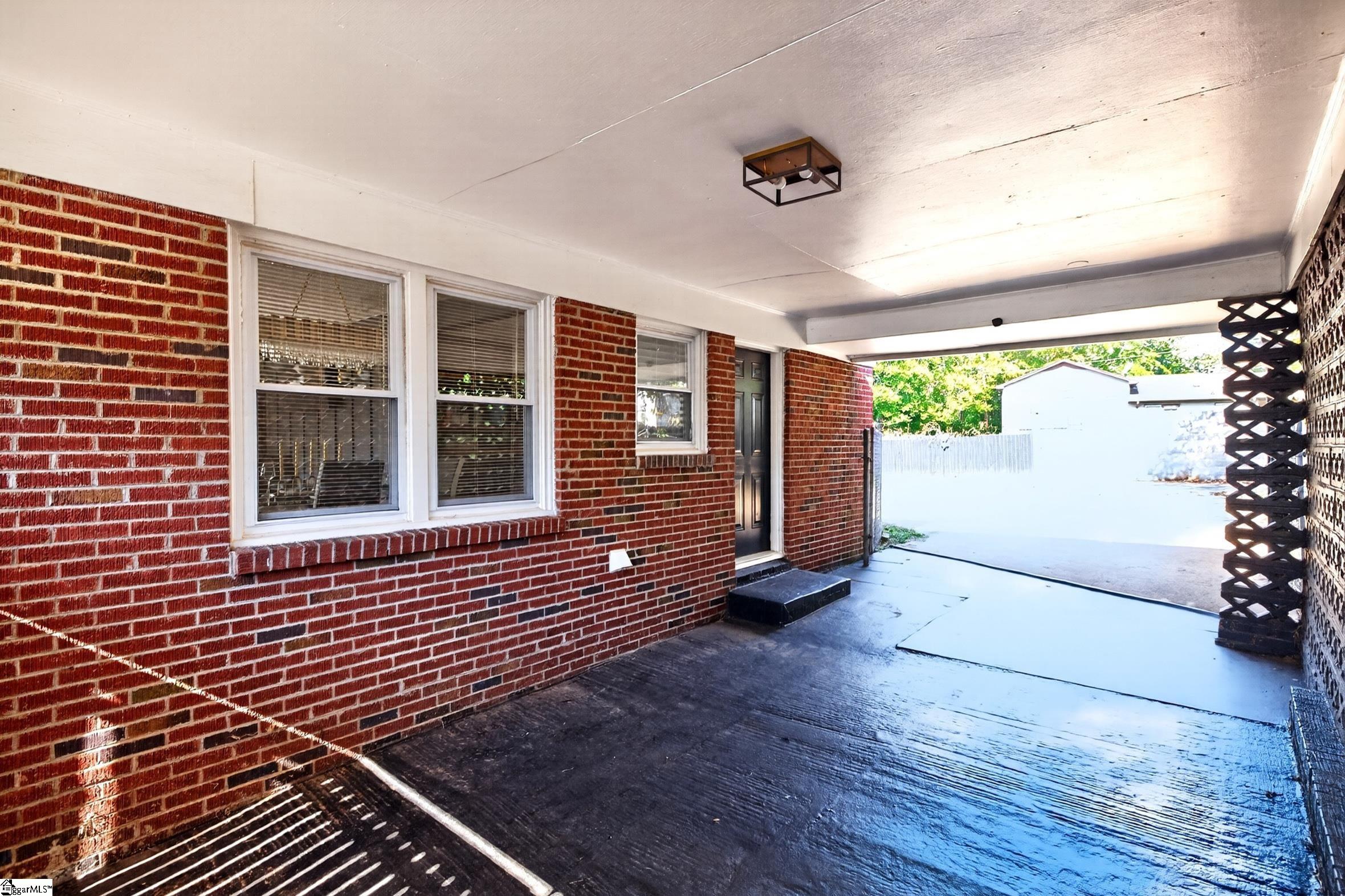 24 Maudie Street Property Photo 43