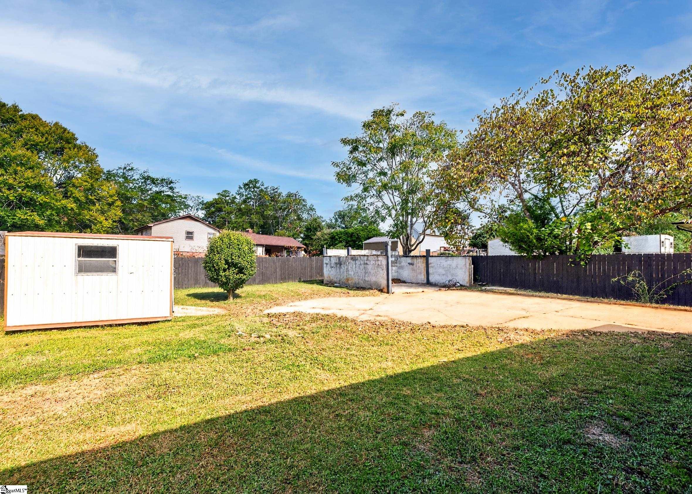 24 Maudie Street Property Photo 49