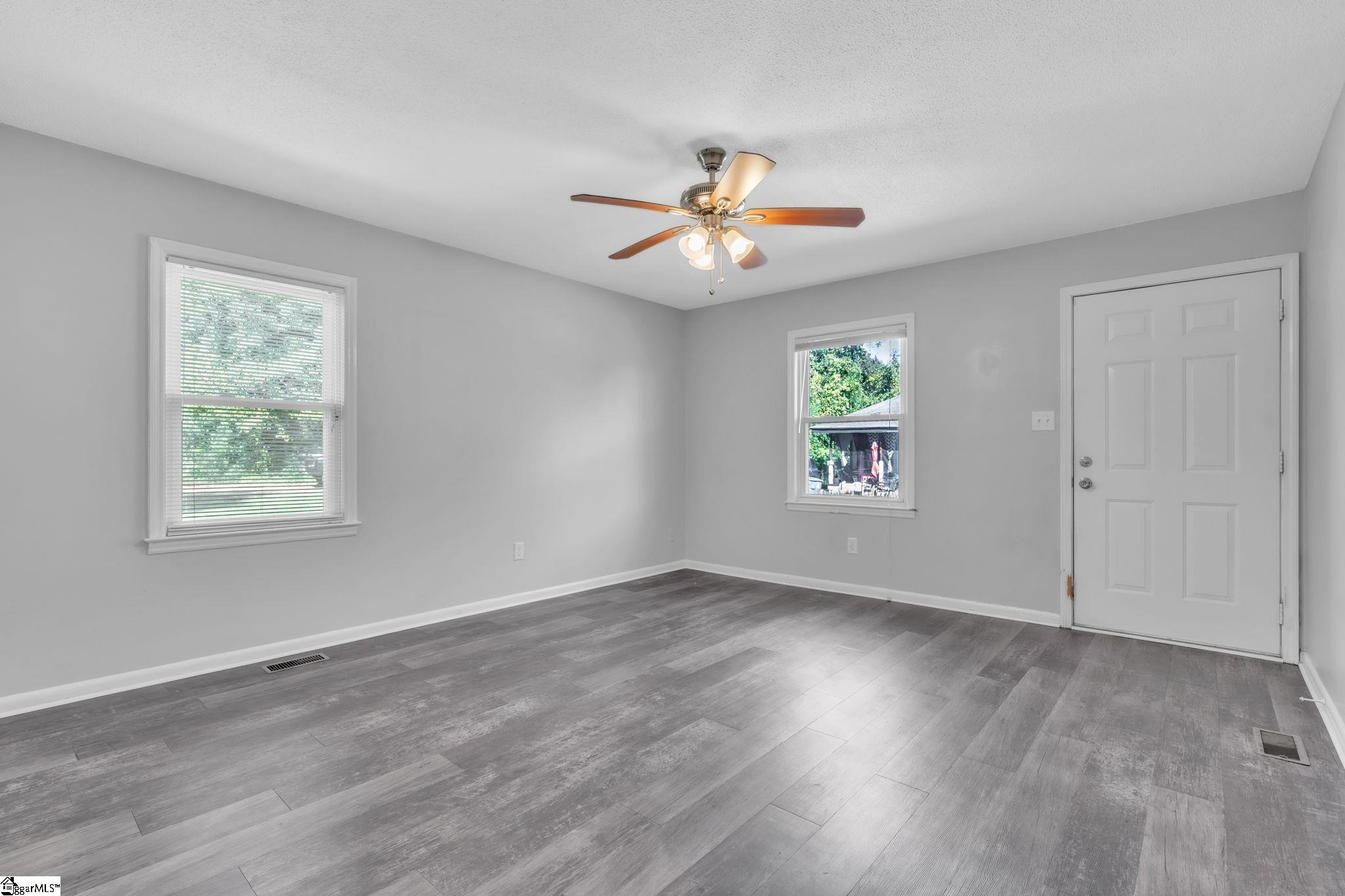 161 Home Street Property Photo 3