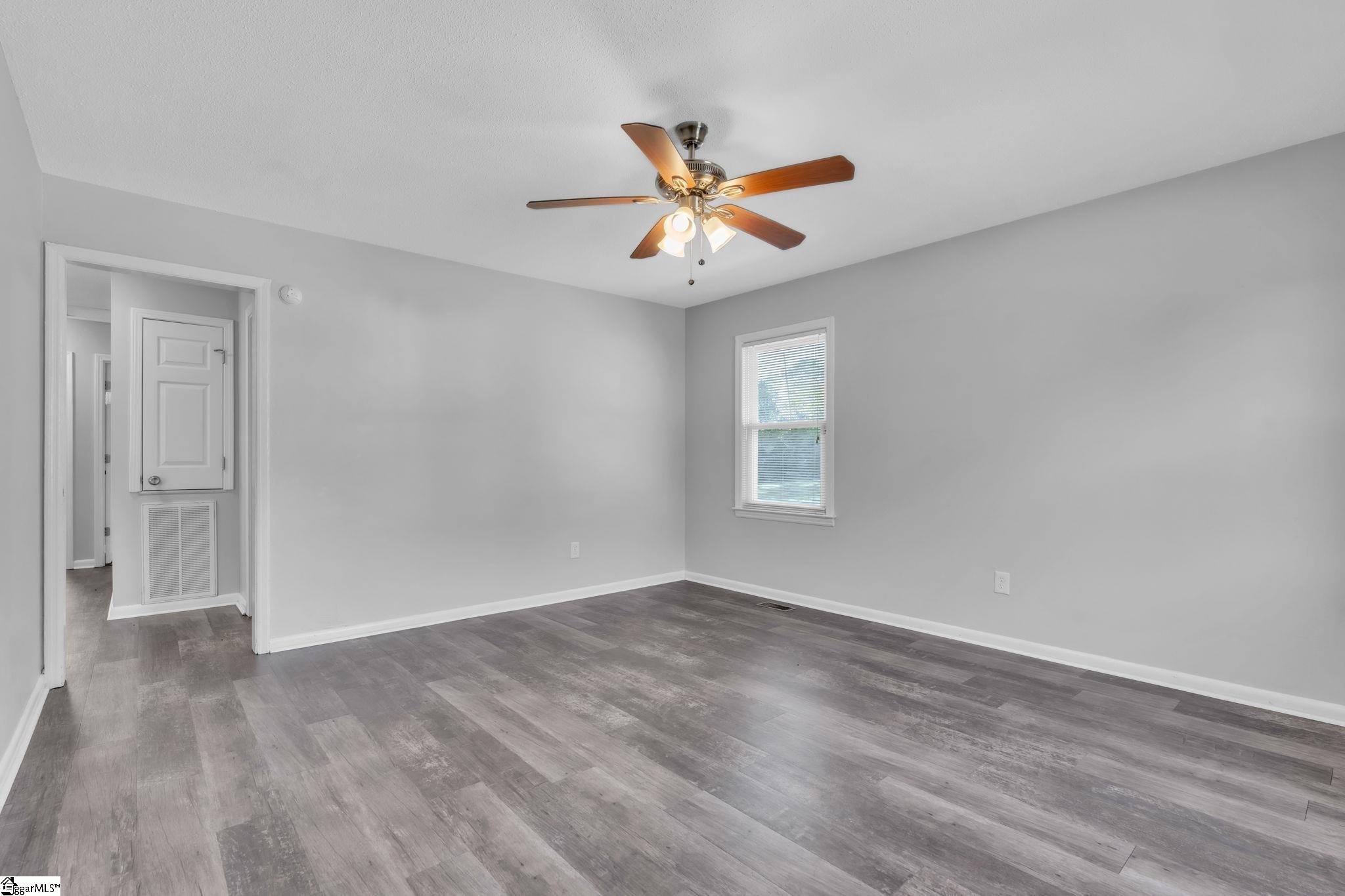 161 Home Street Property Photo 5