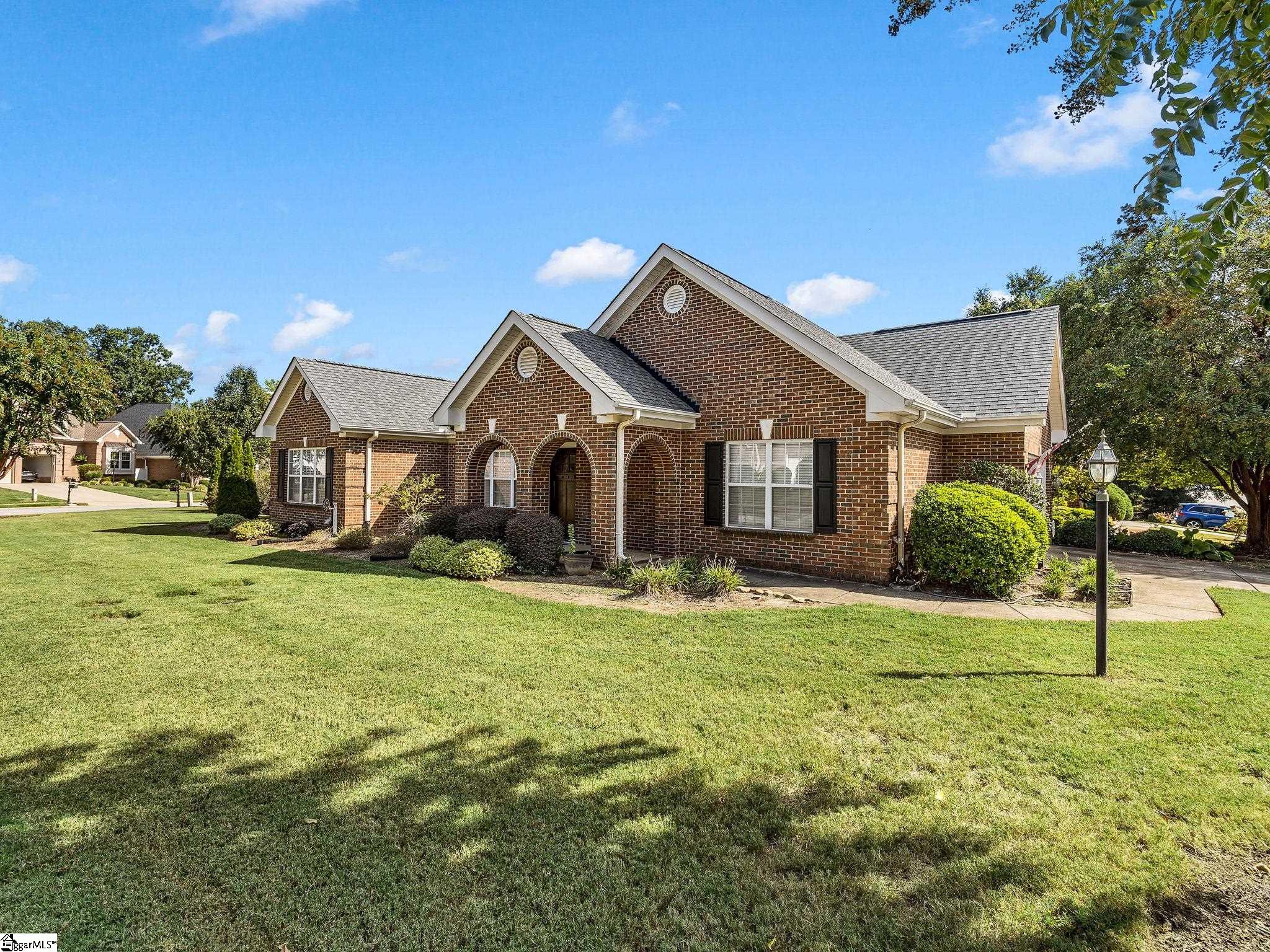 101 Banbury Circle Property Photo 4