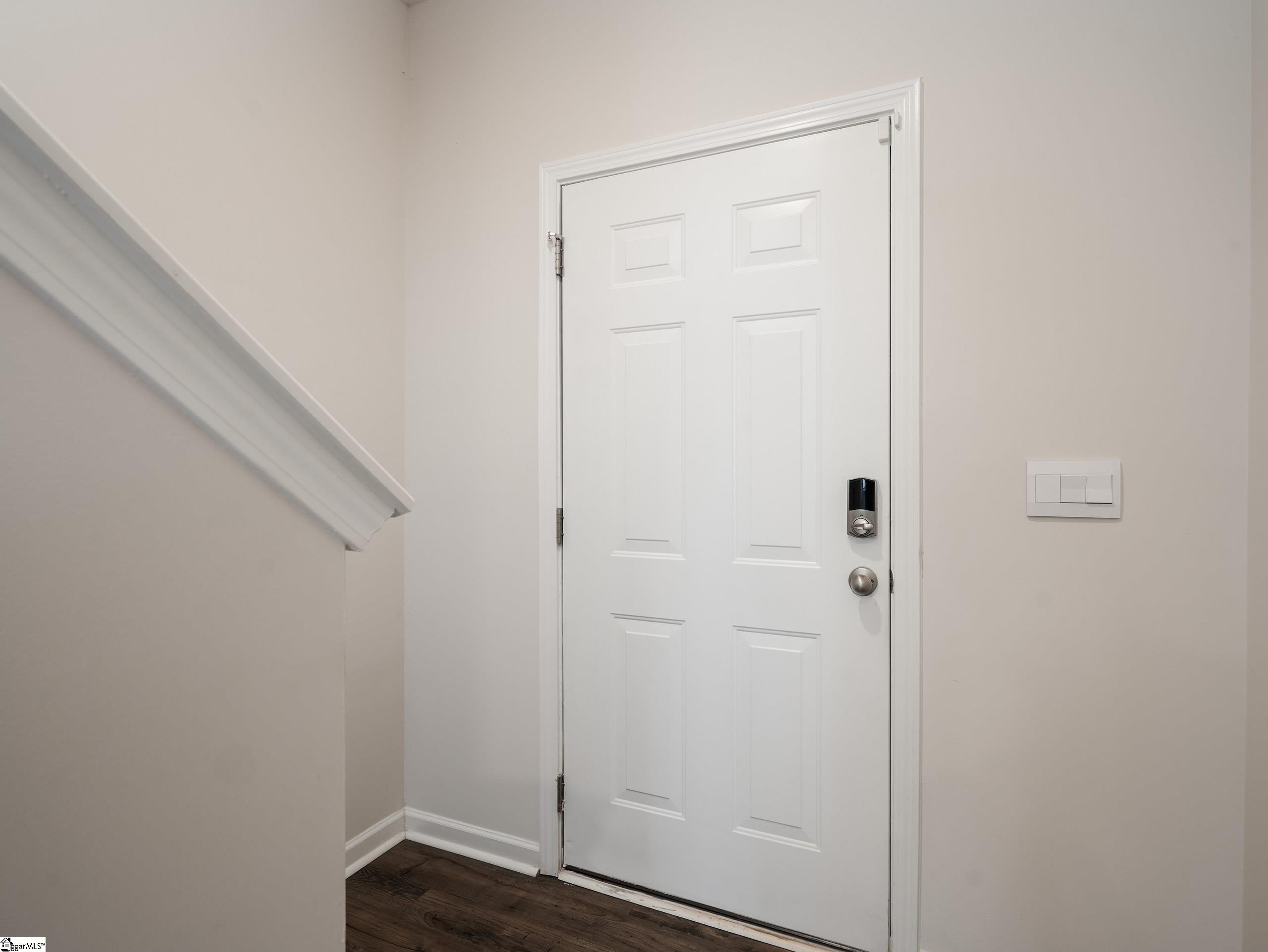 107 Sunriff Court Property Photo 4
