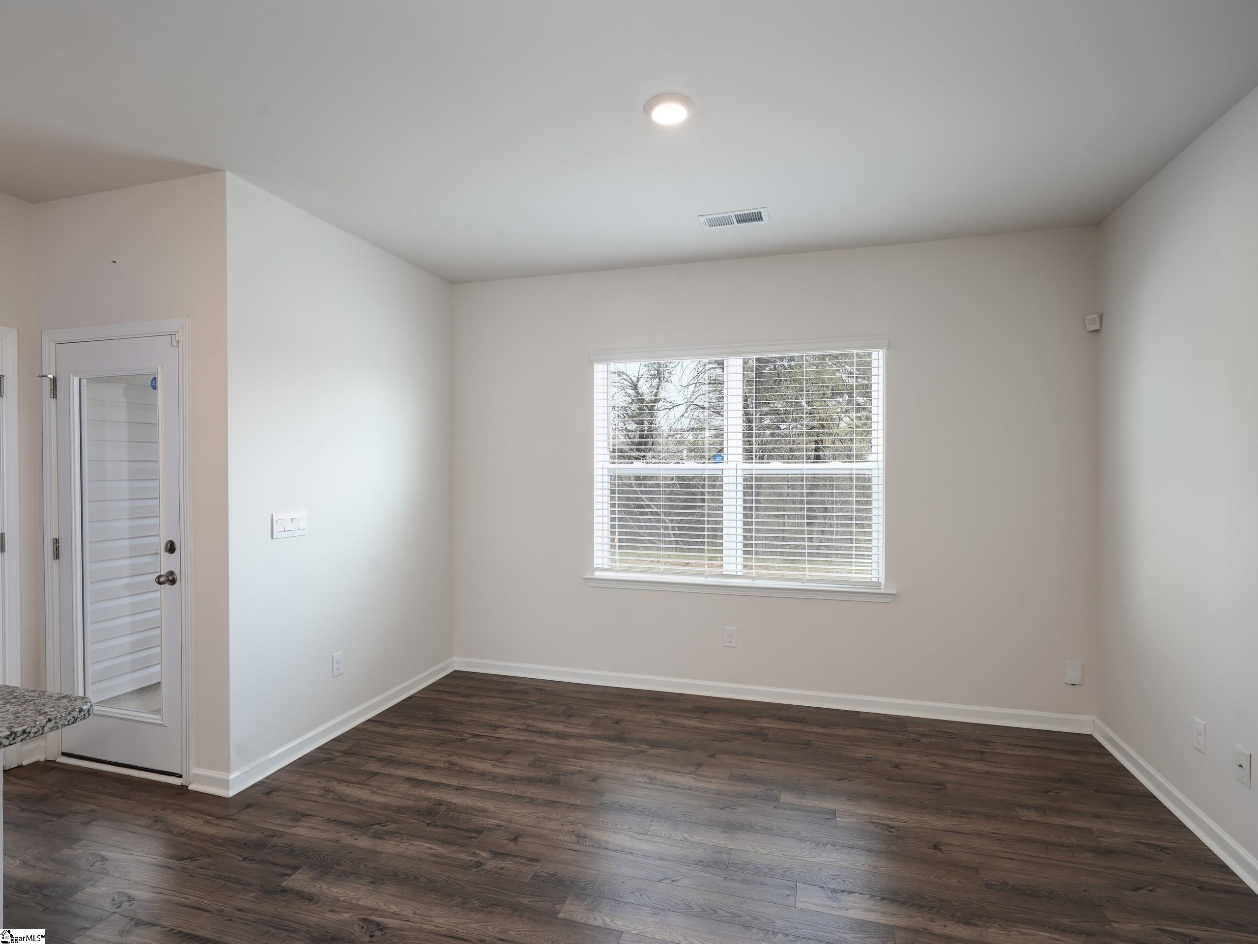 107 Sunriff Court Property Photo 6