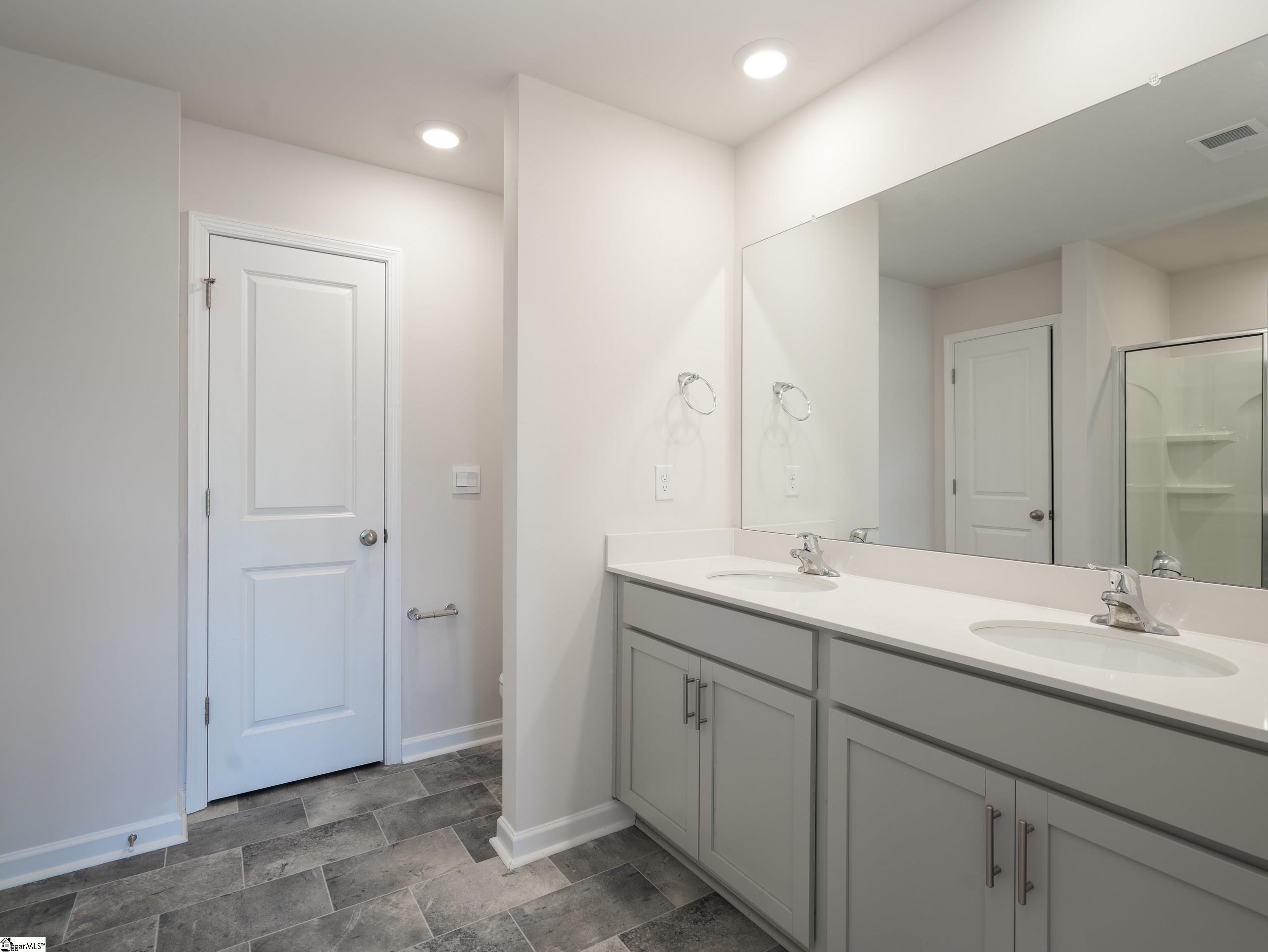 107 Sunriff Court Property Photo 18