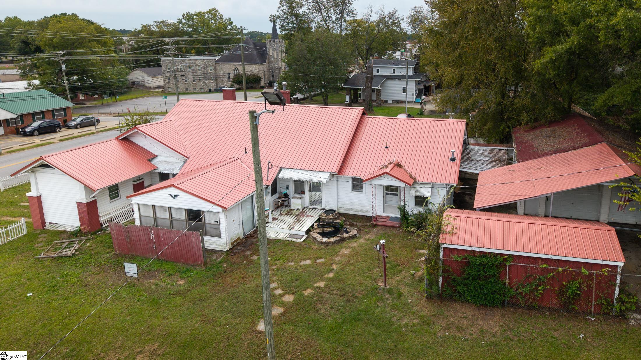 919 N Limestone Street Property Photo 42