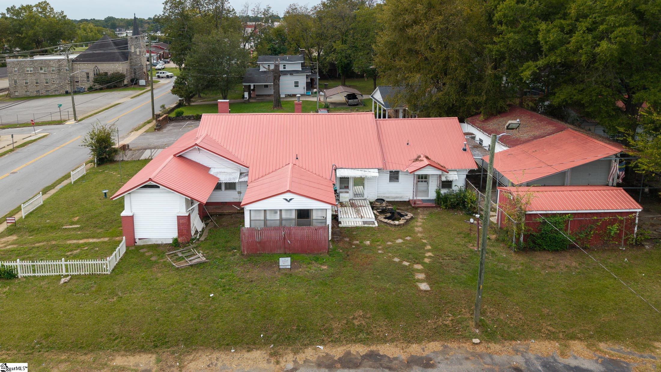 919 N Limestone Street Property Photo 48