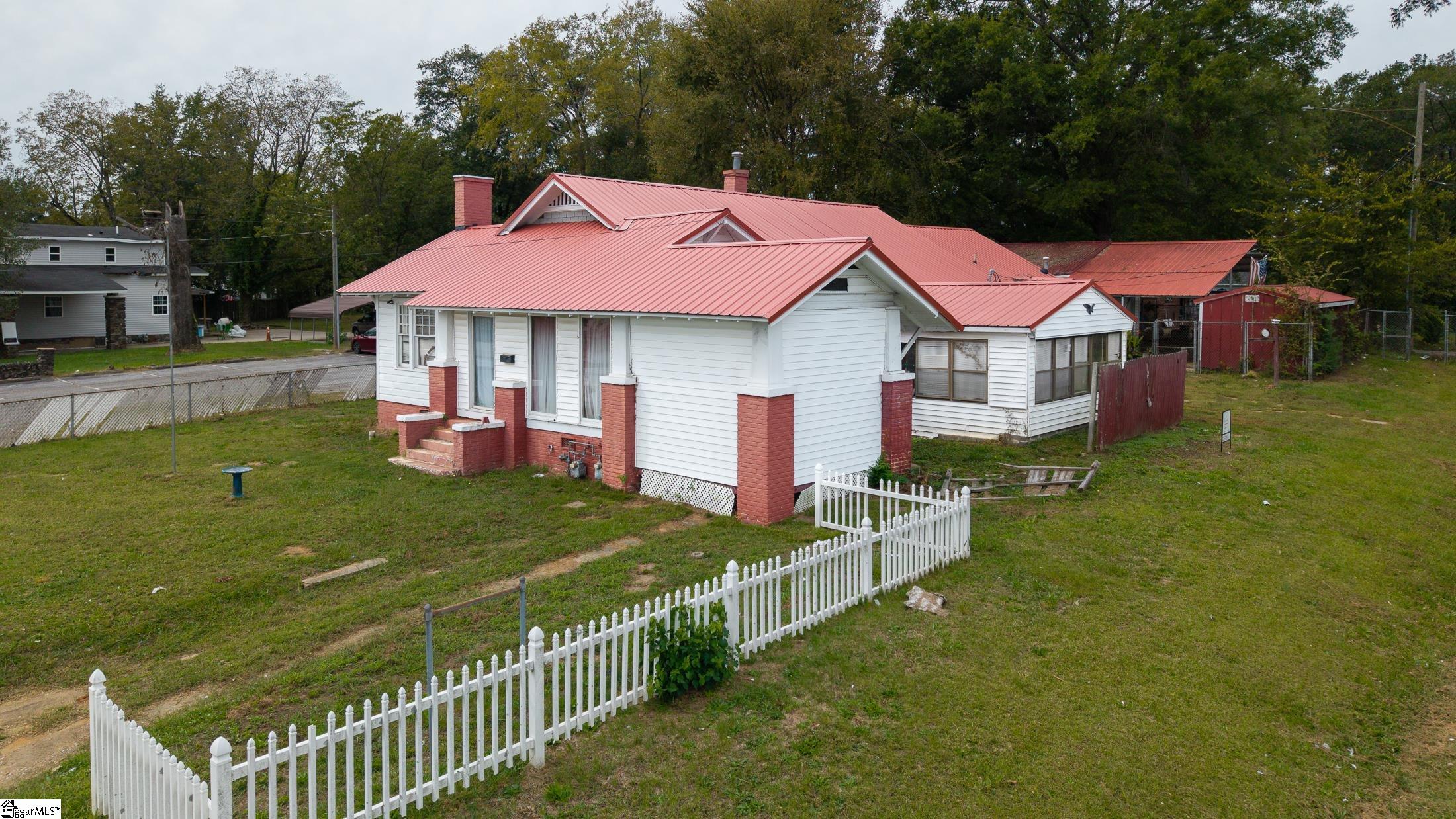 919 N Limestone Street Property Photo 50