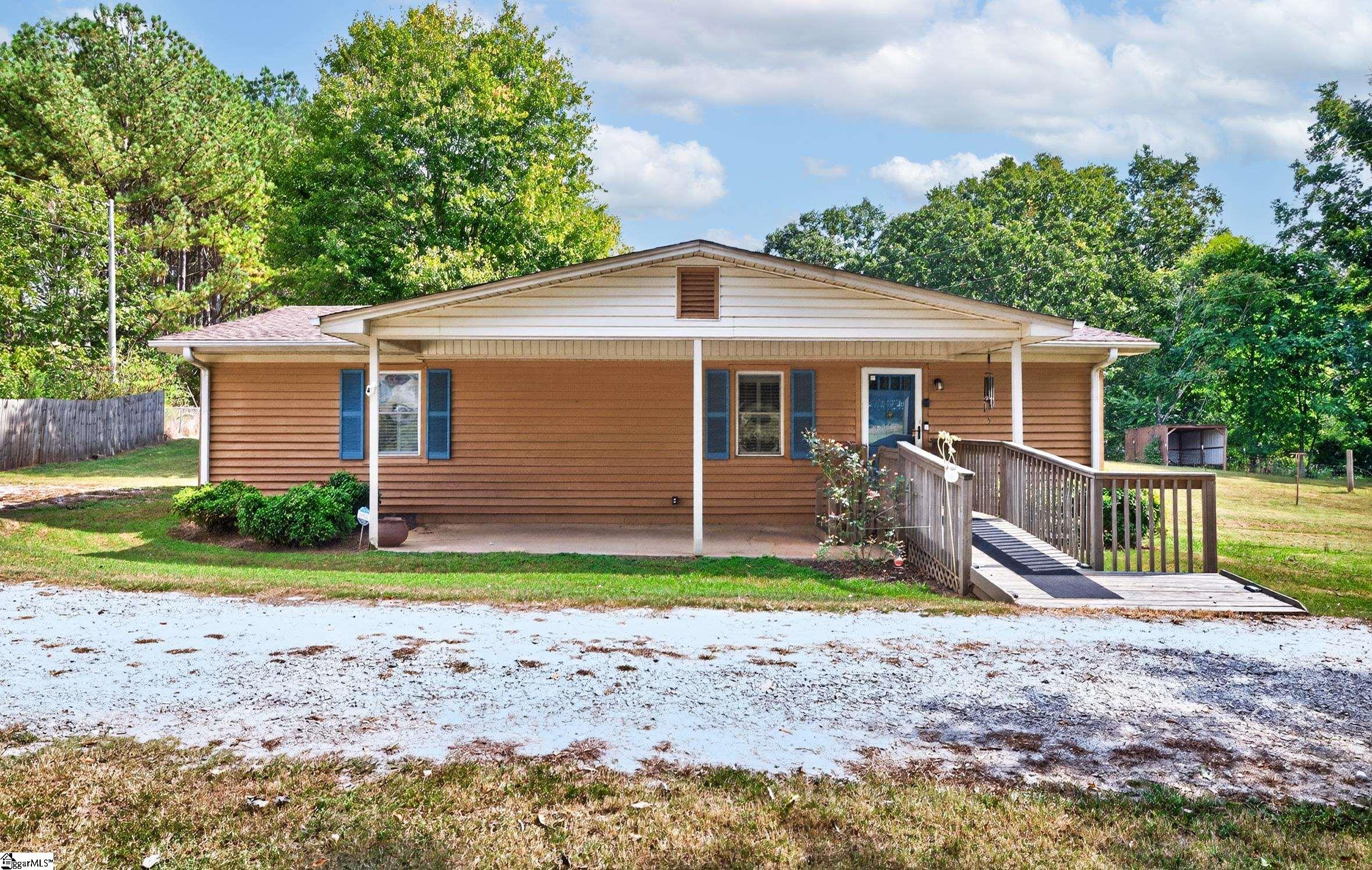100 Kennel Drive Property Photo 2