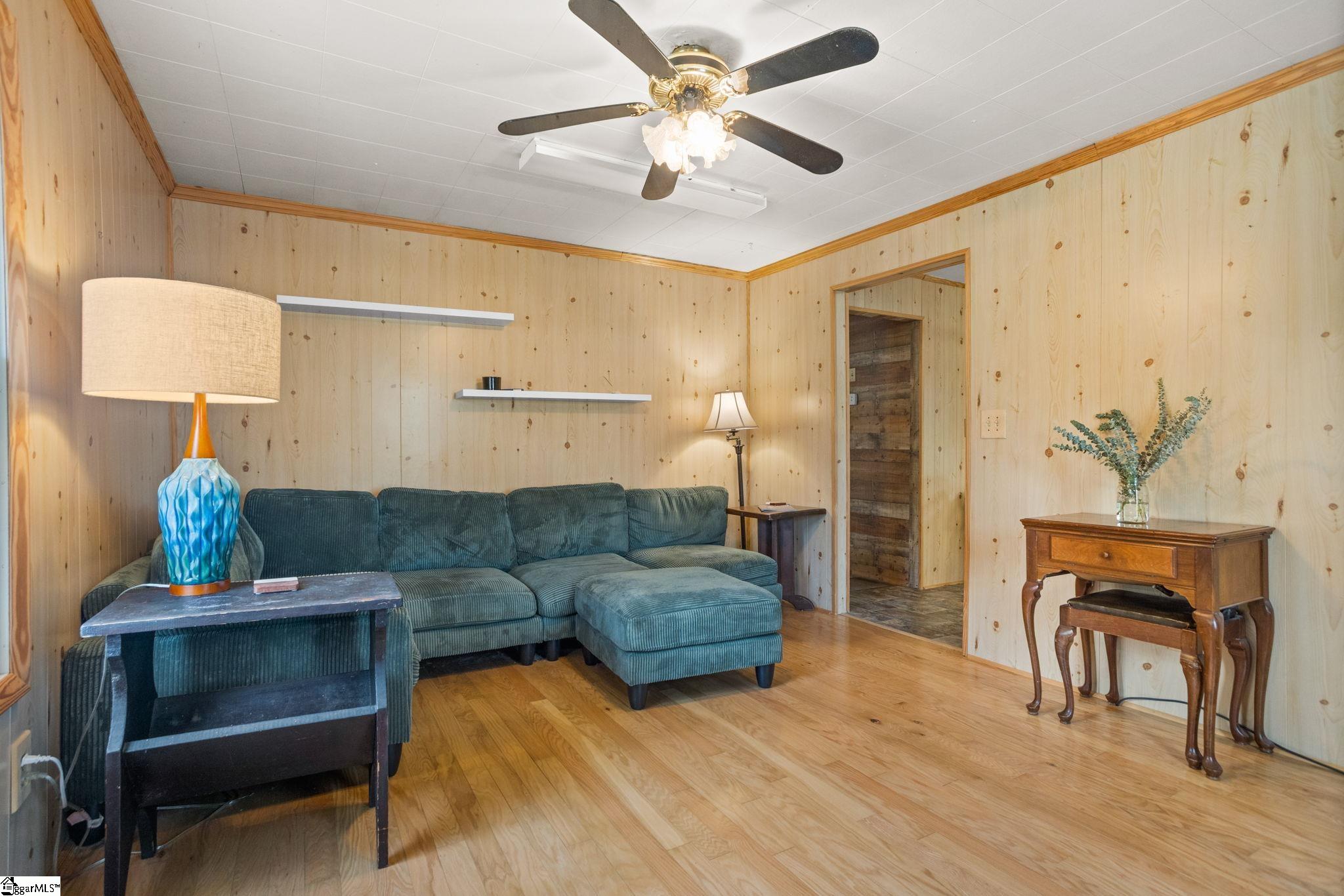 10 Hollywood Street Property Photo 3