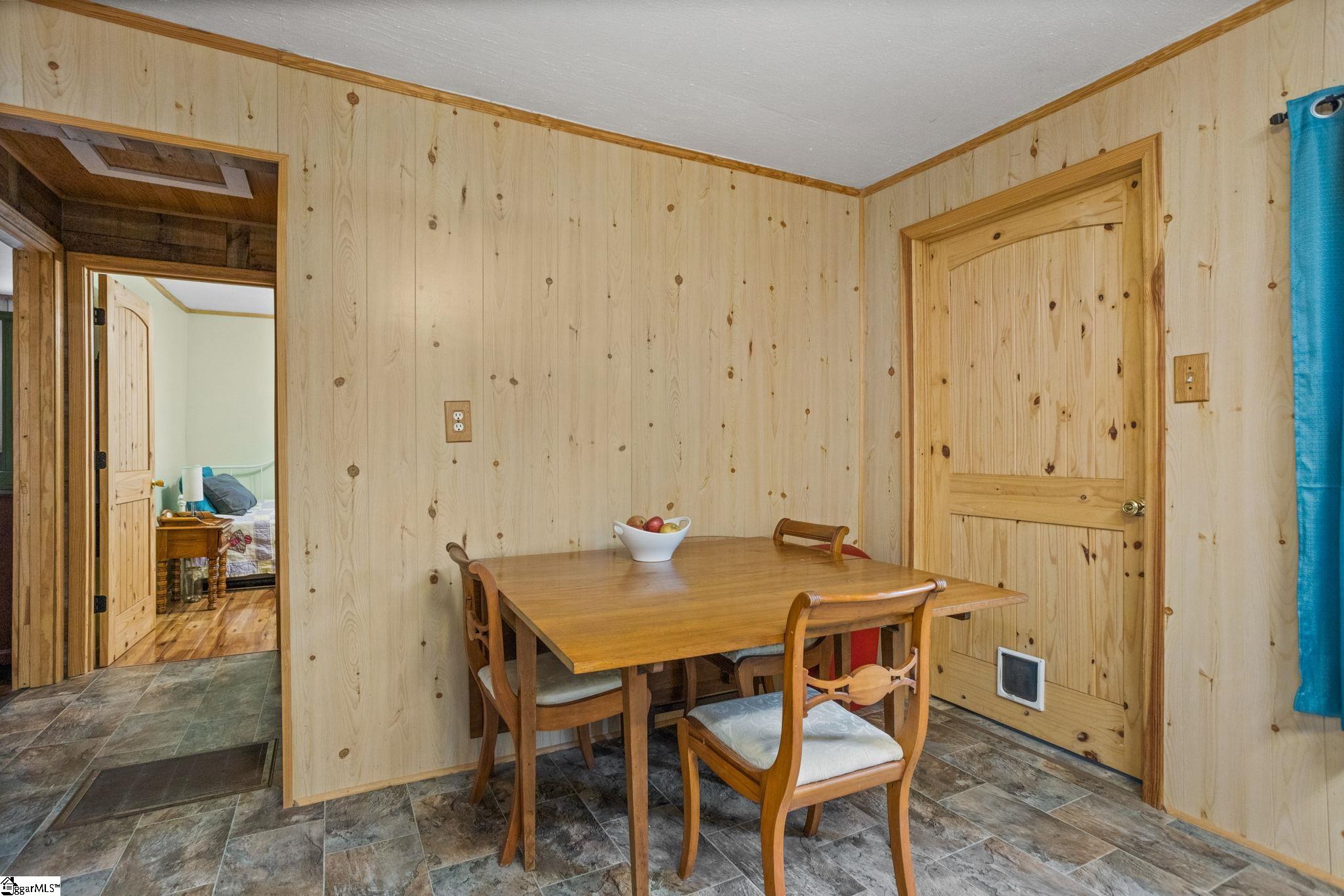 10 Hollywood Street Property Photo 9