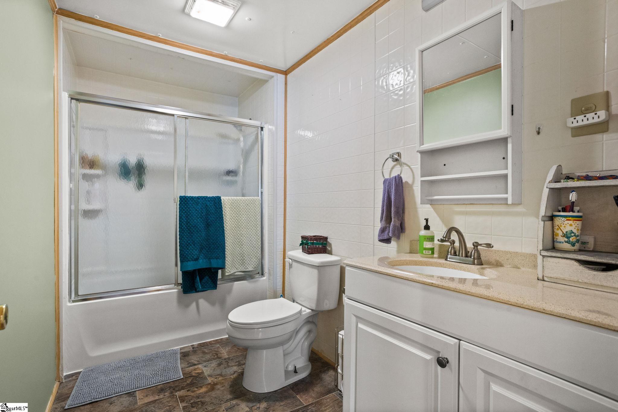 10 Hollywood Street Property Photo 11