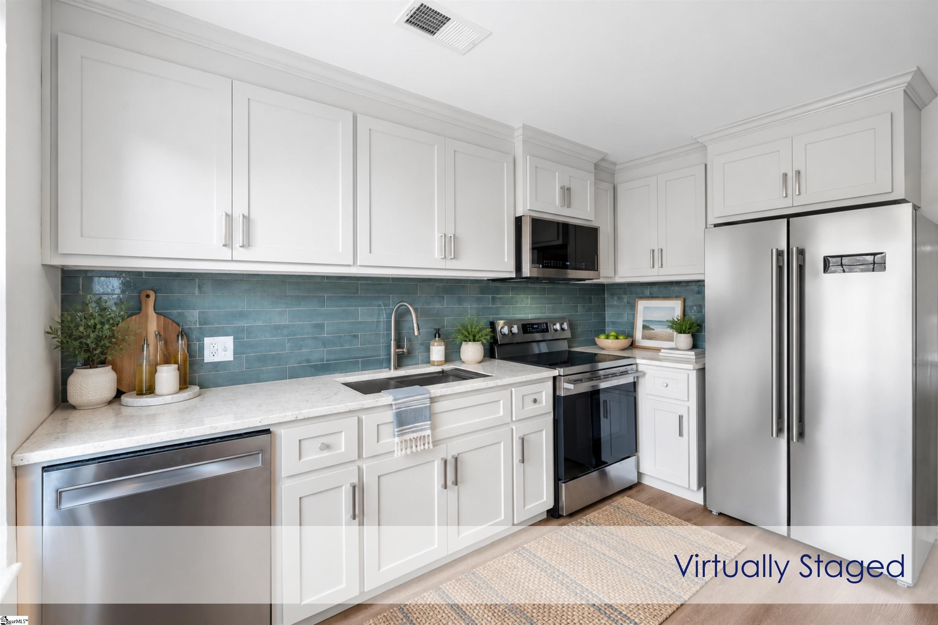 925 Cleveland Street Property Photo 2