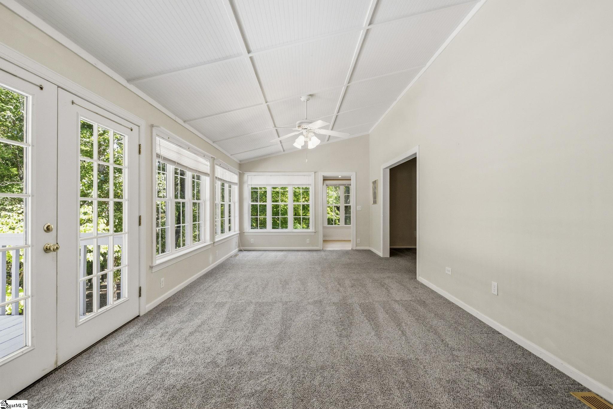 3 Eastern Pointe Property Photo 9