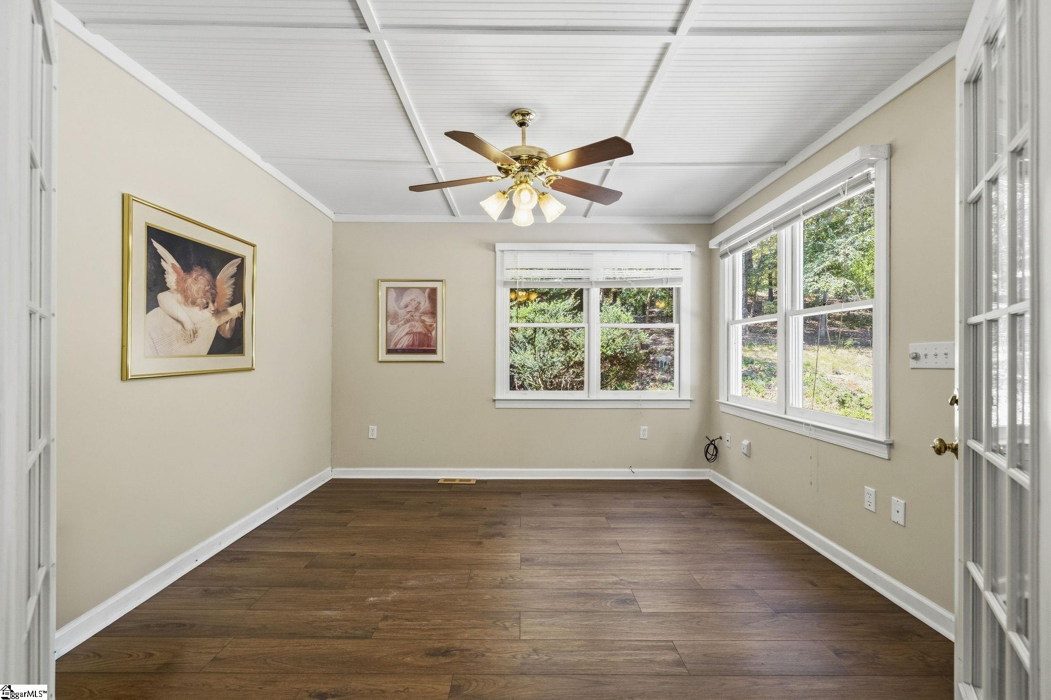 3 Eastern Pointe Property Photo 16