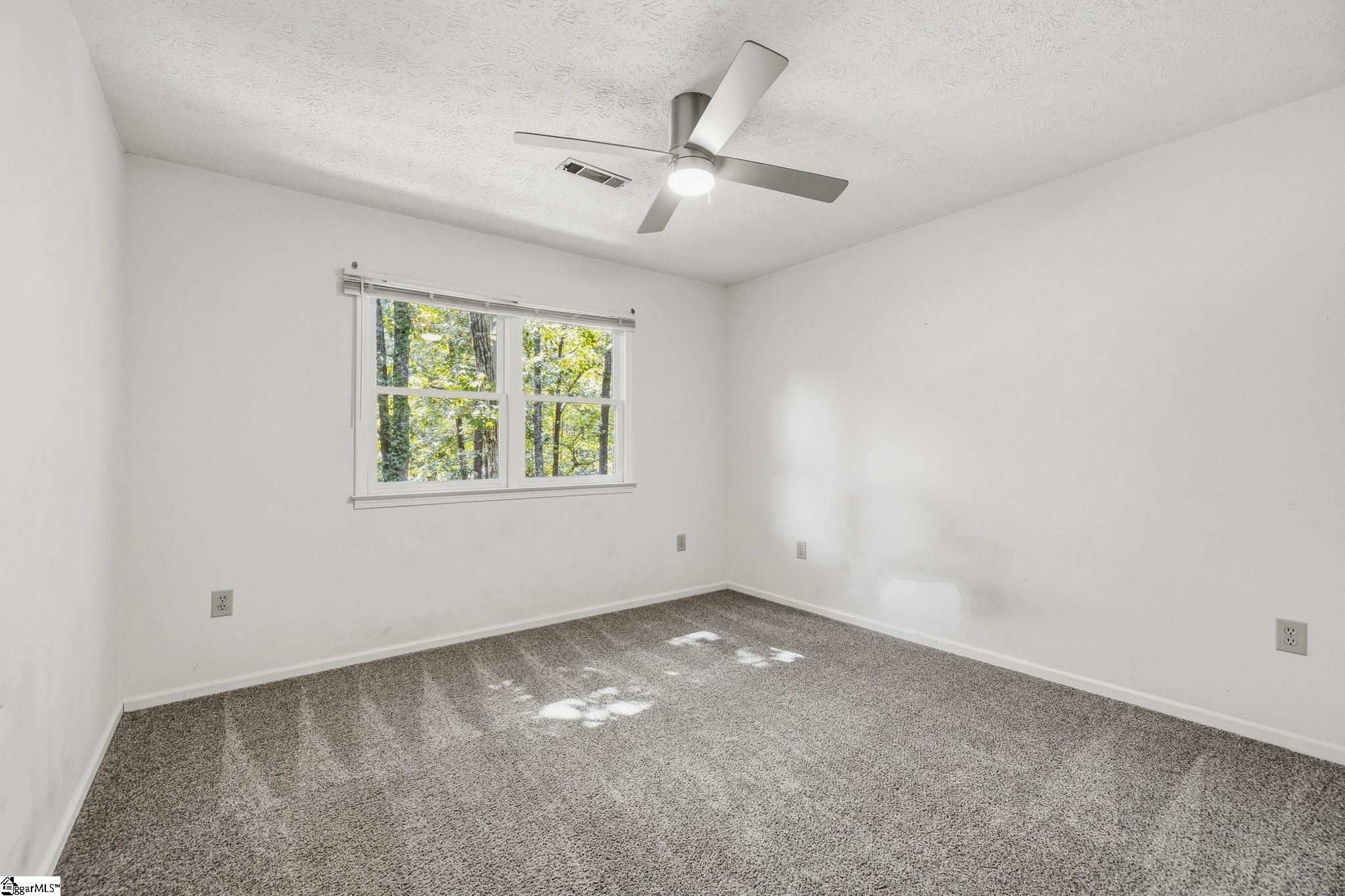 3 Eastern Pointe Property Photo 25