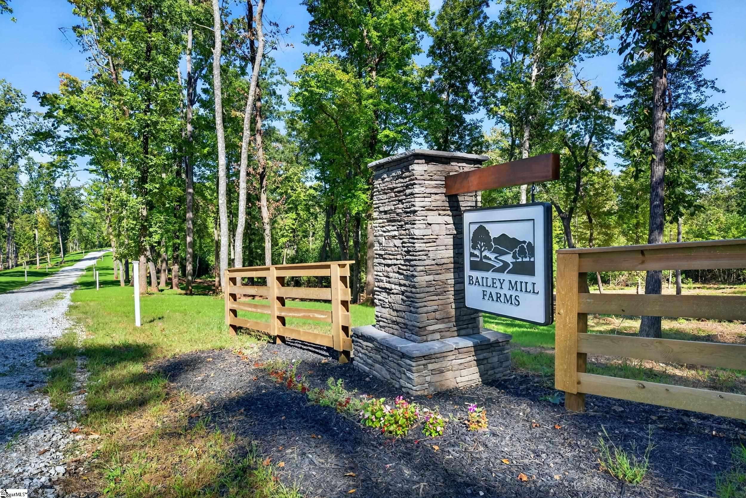 520 Chinquapin Road Property Photo 1
