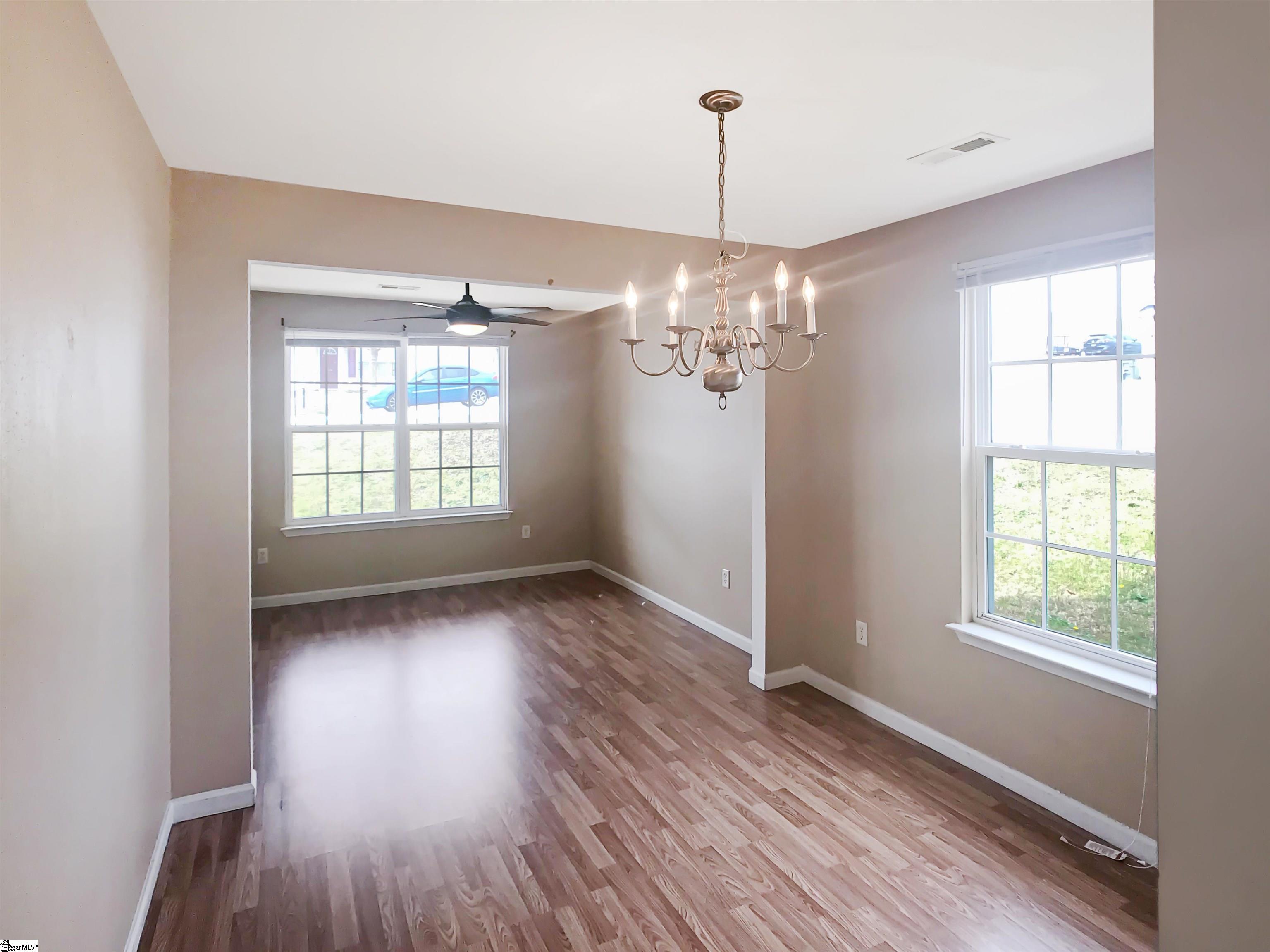 1605824 Property Photo 5