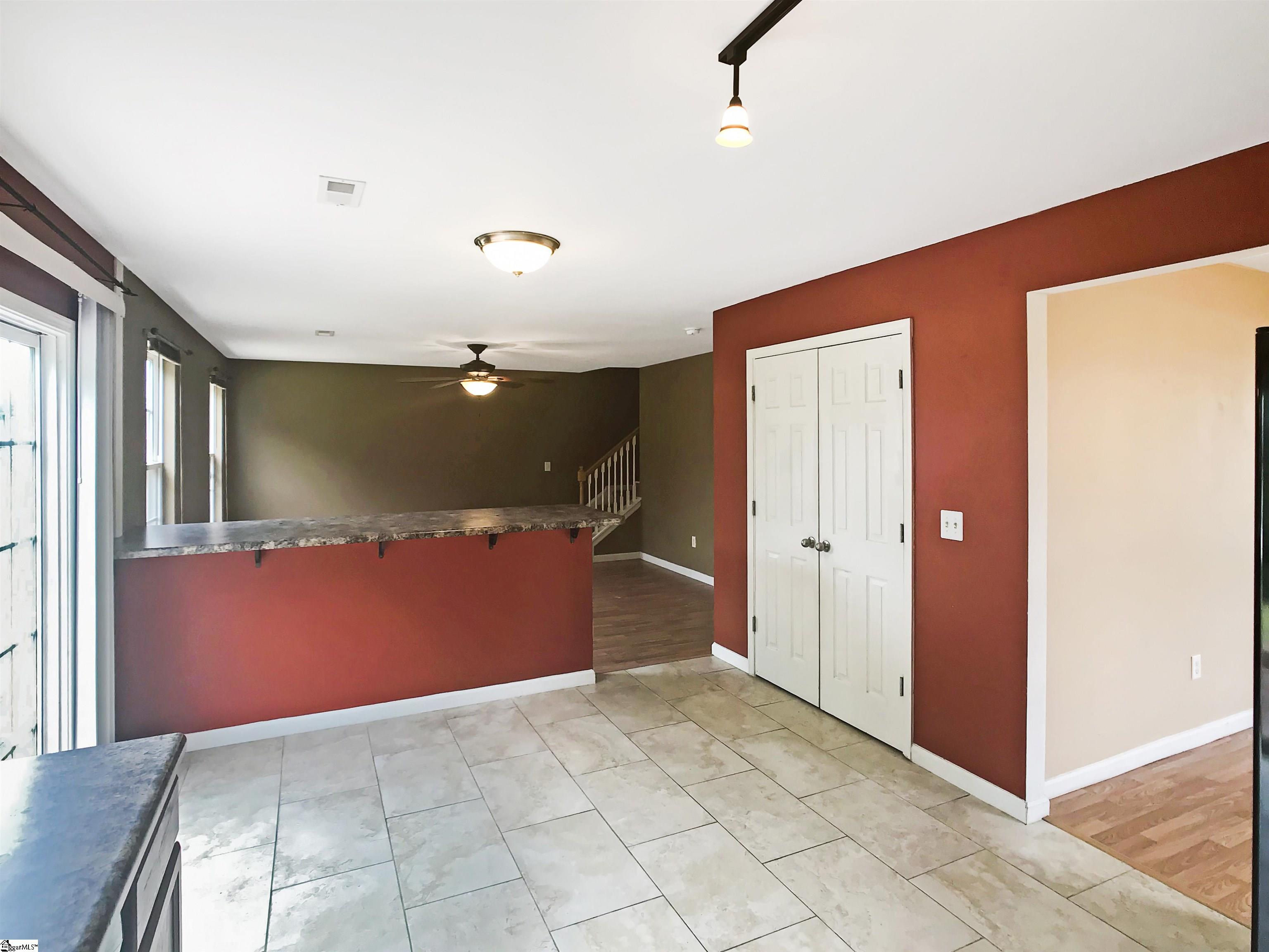 1605824 Property Photo 7