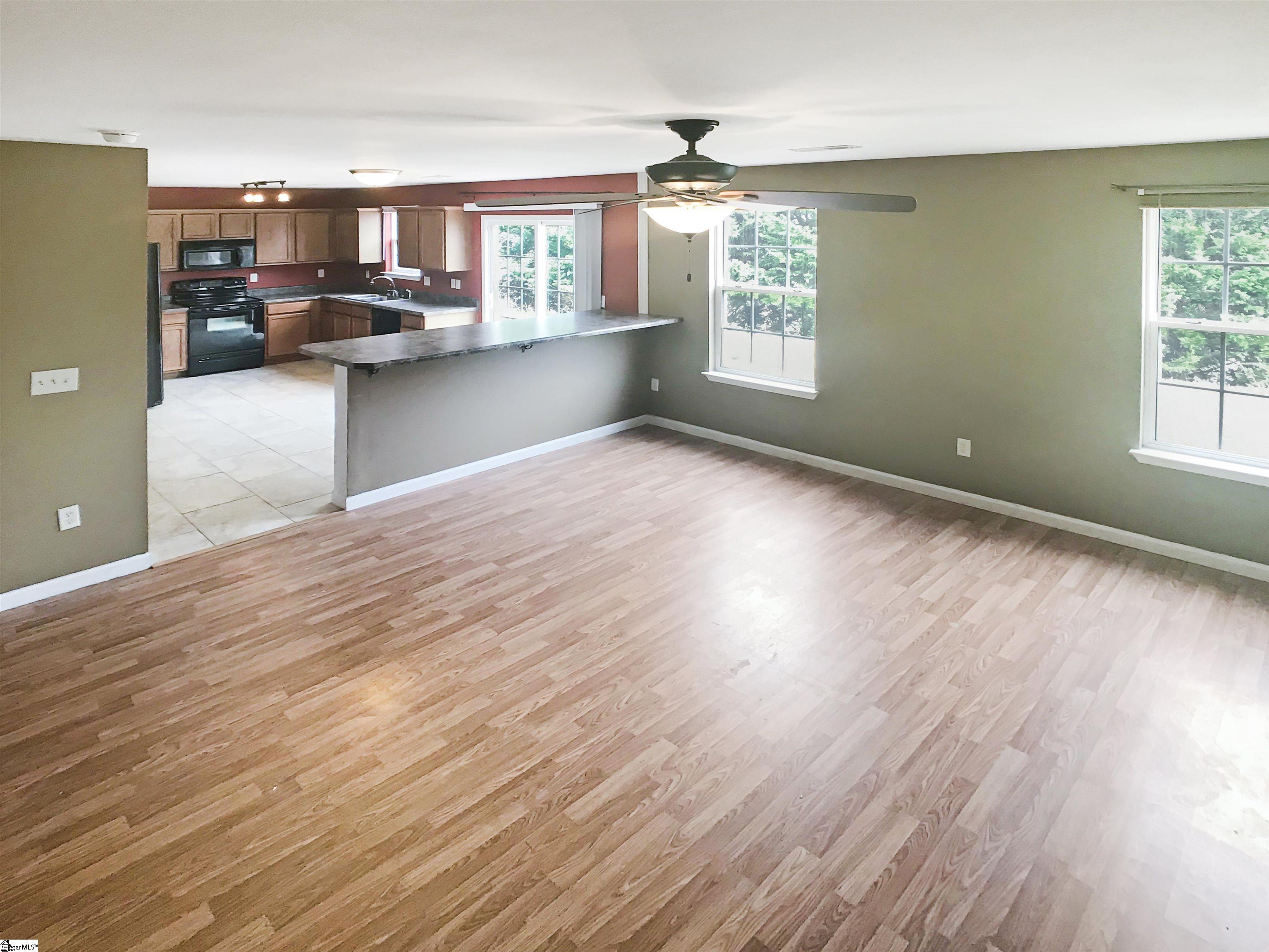 1605824 Property Photo 11
