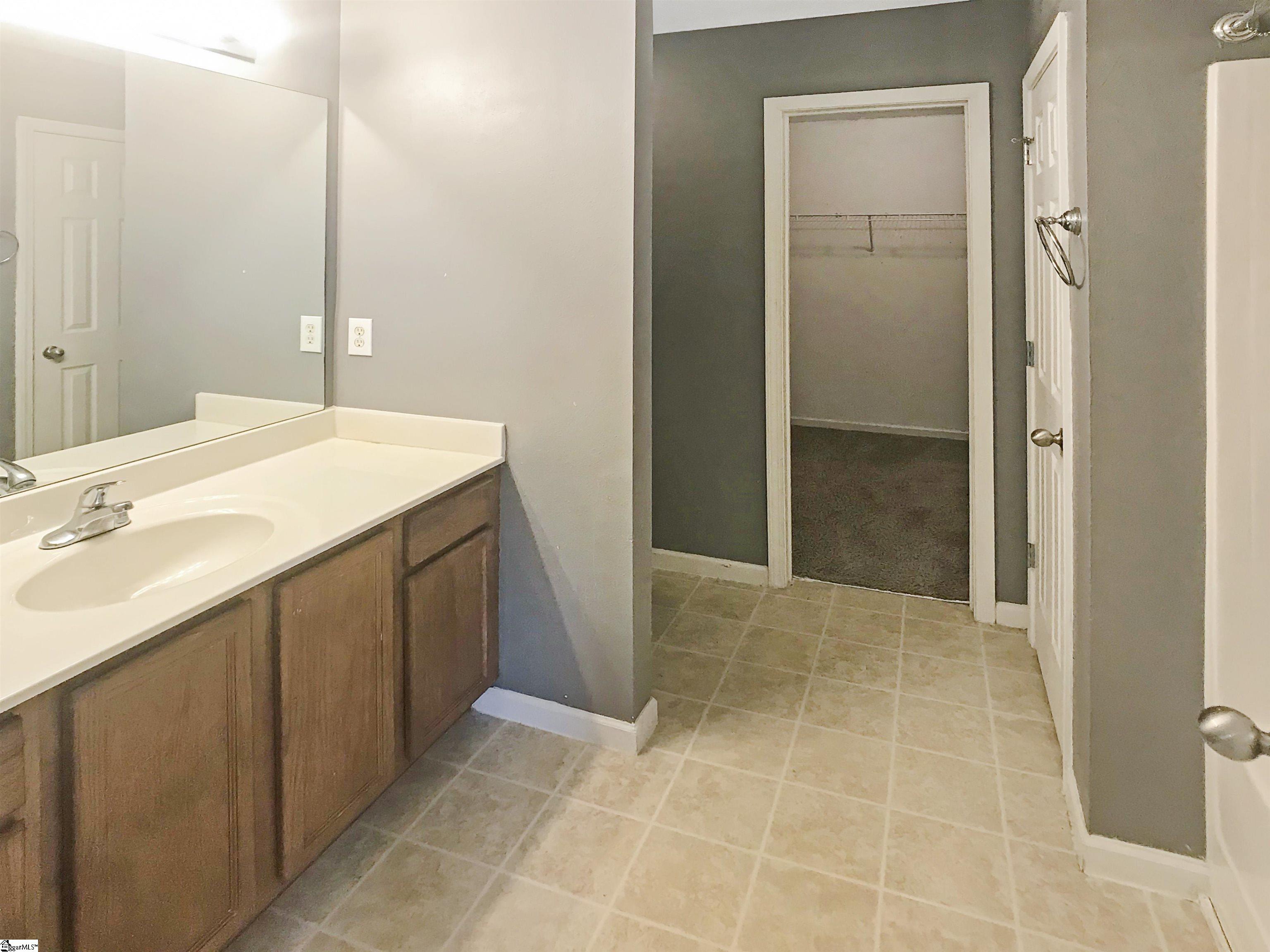 1605824 Property Photo 17