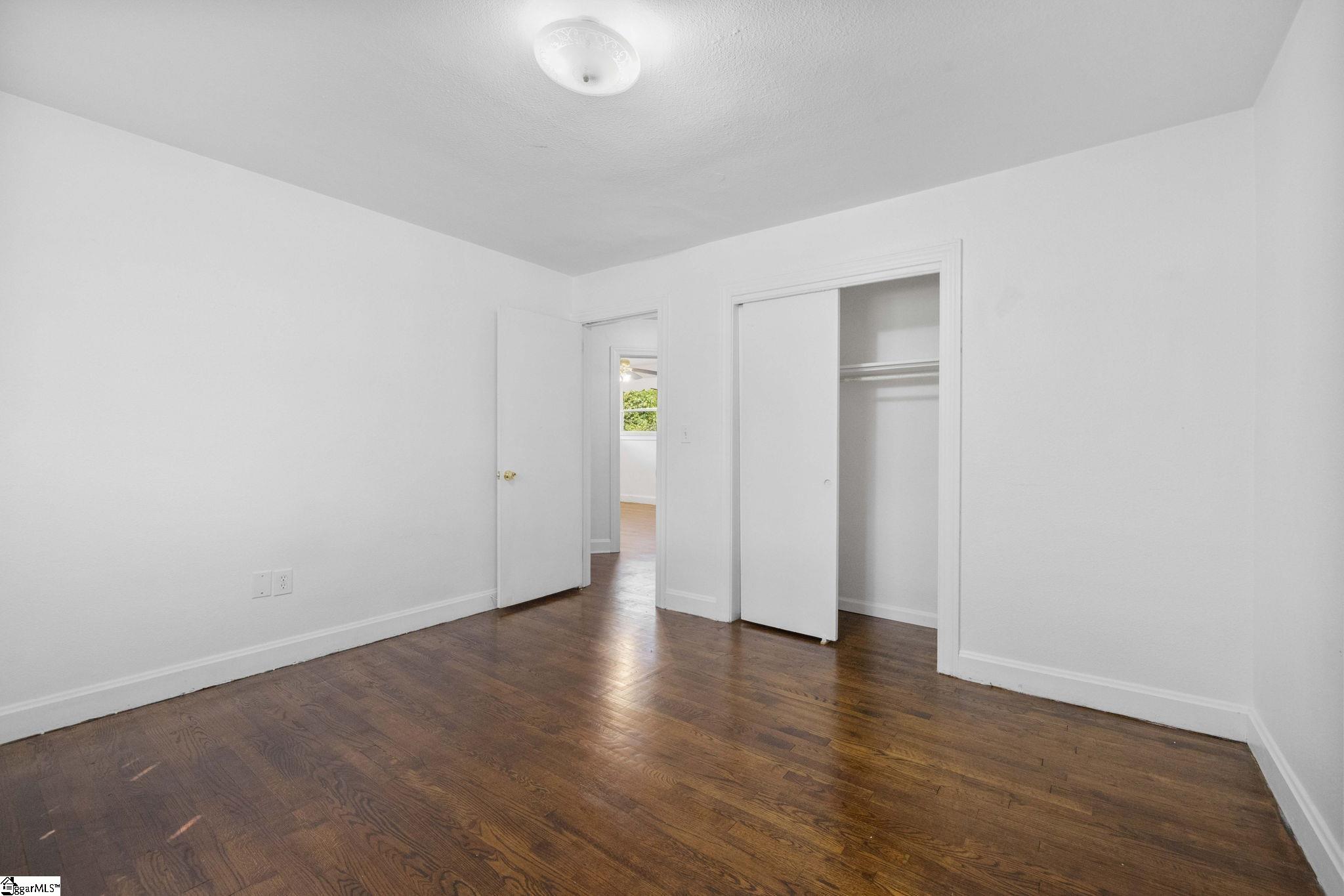 206 Greenbriar Drive Property Photo 19