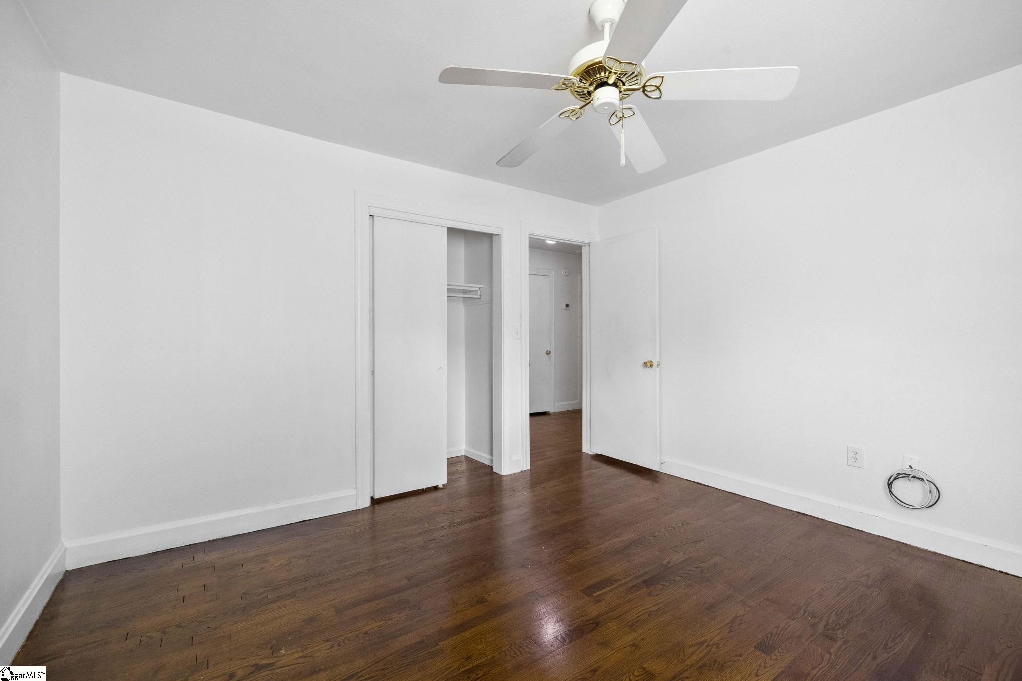 206 Greenbriar Drive Property Photo 21
