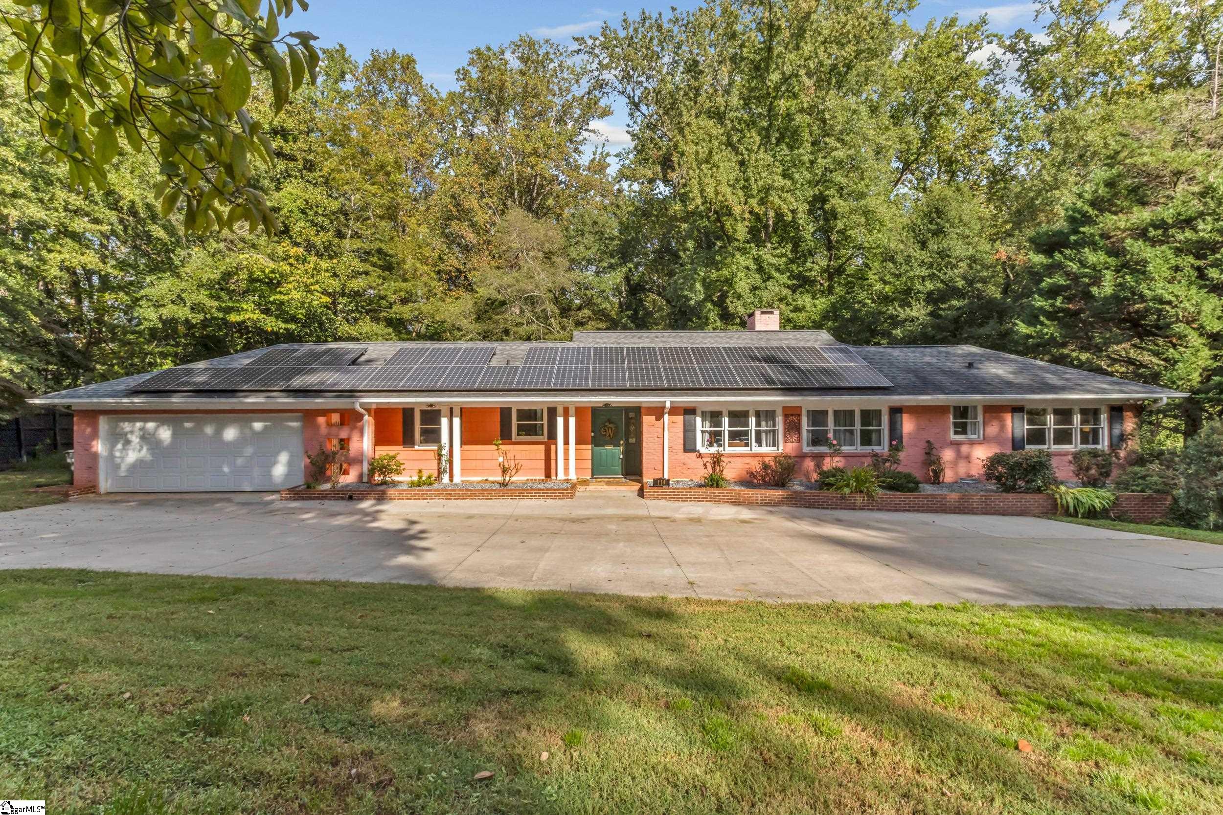 114 Eastwood Circle Property Photo 2