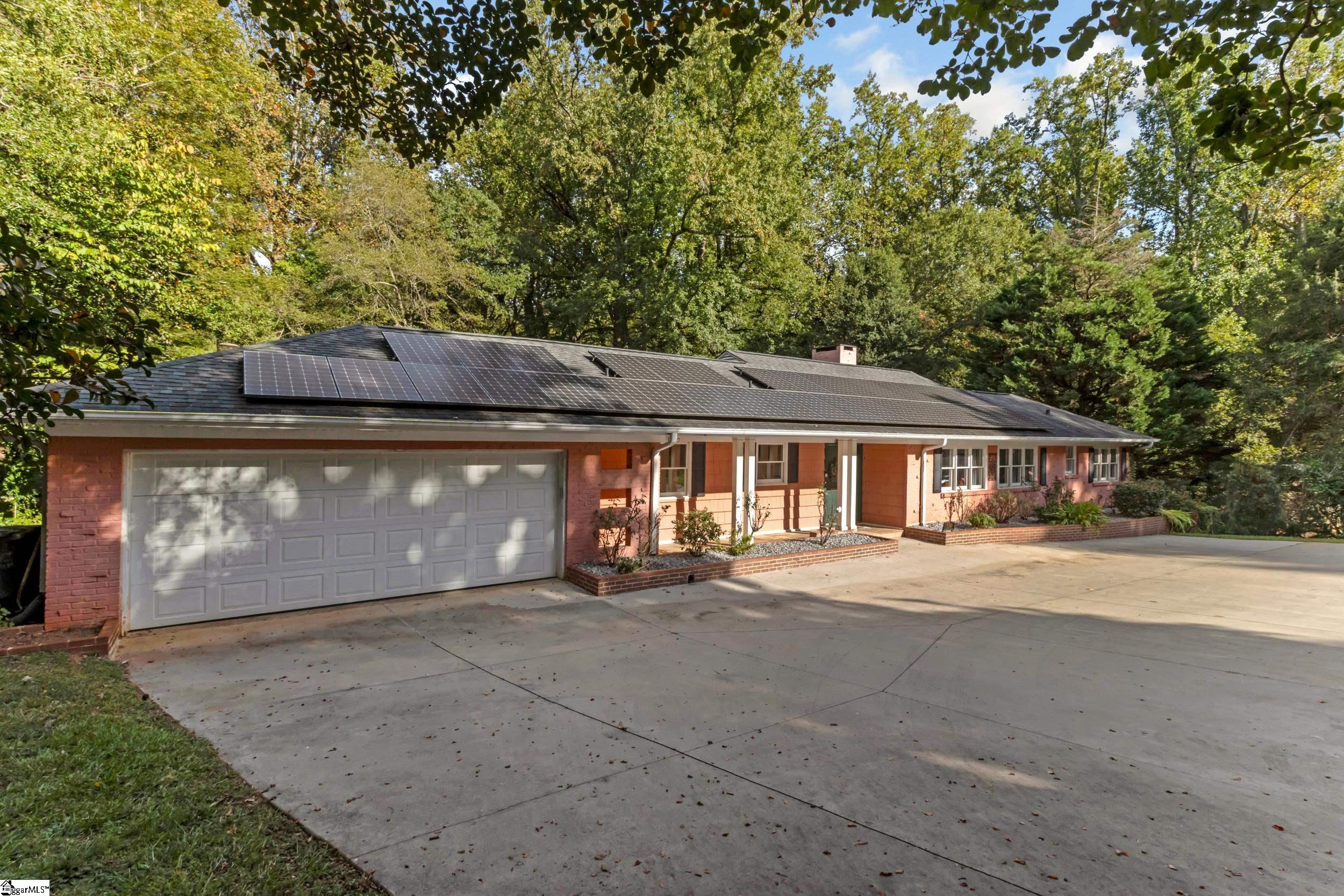 114 Eastwood Circle Property Photo 3