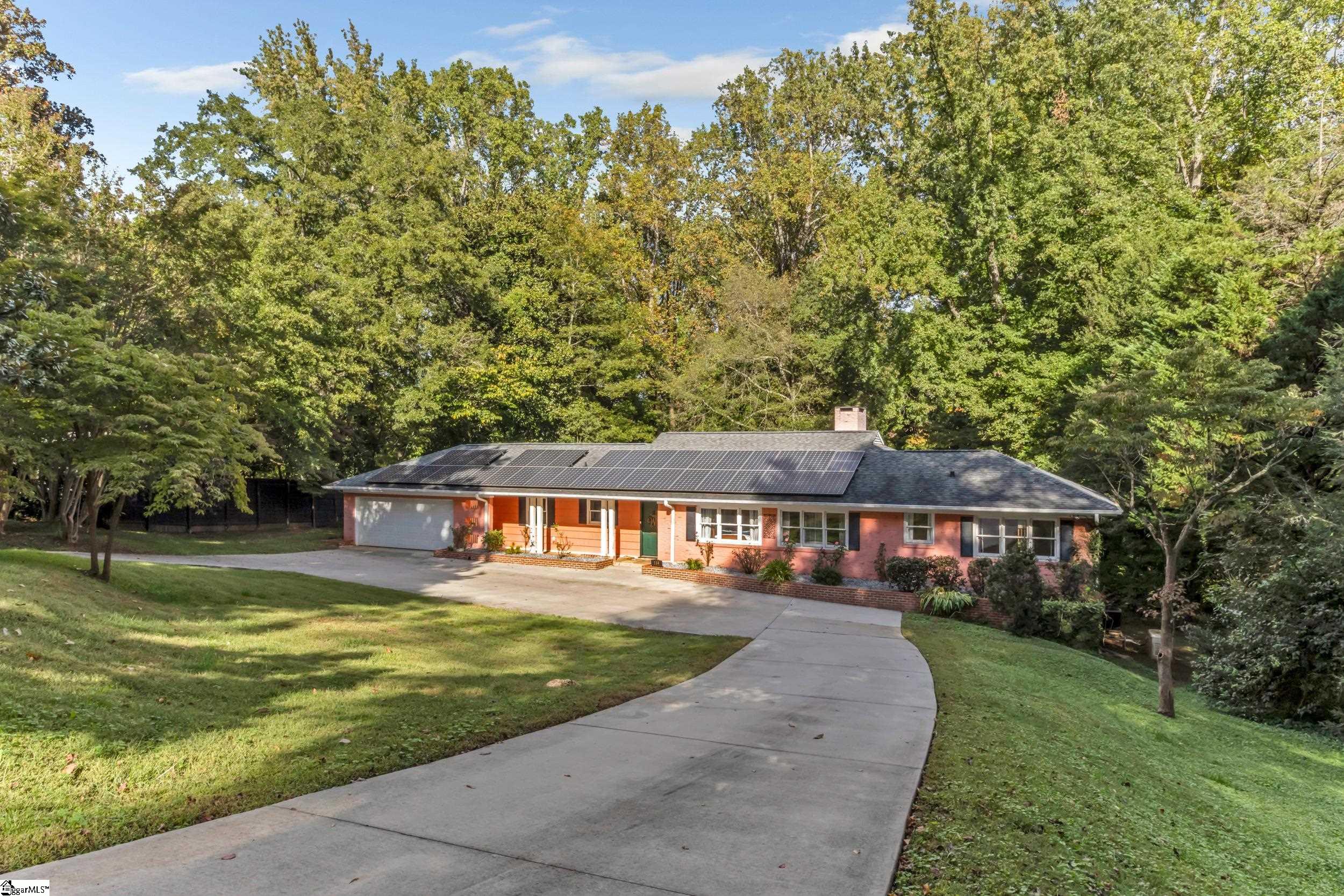 114 Eastwood Circle Property Photo 4