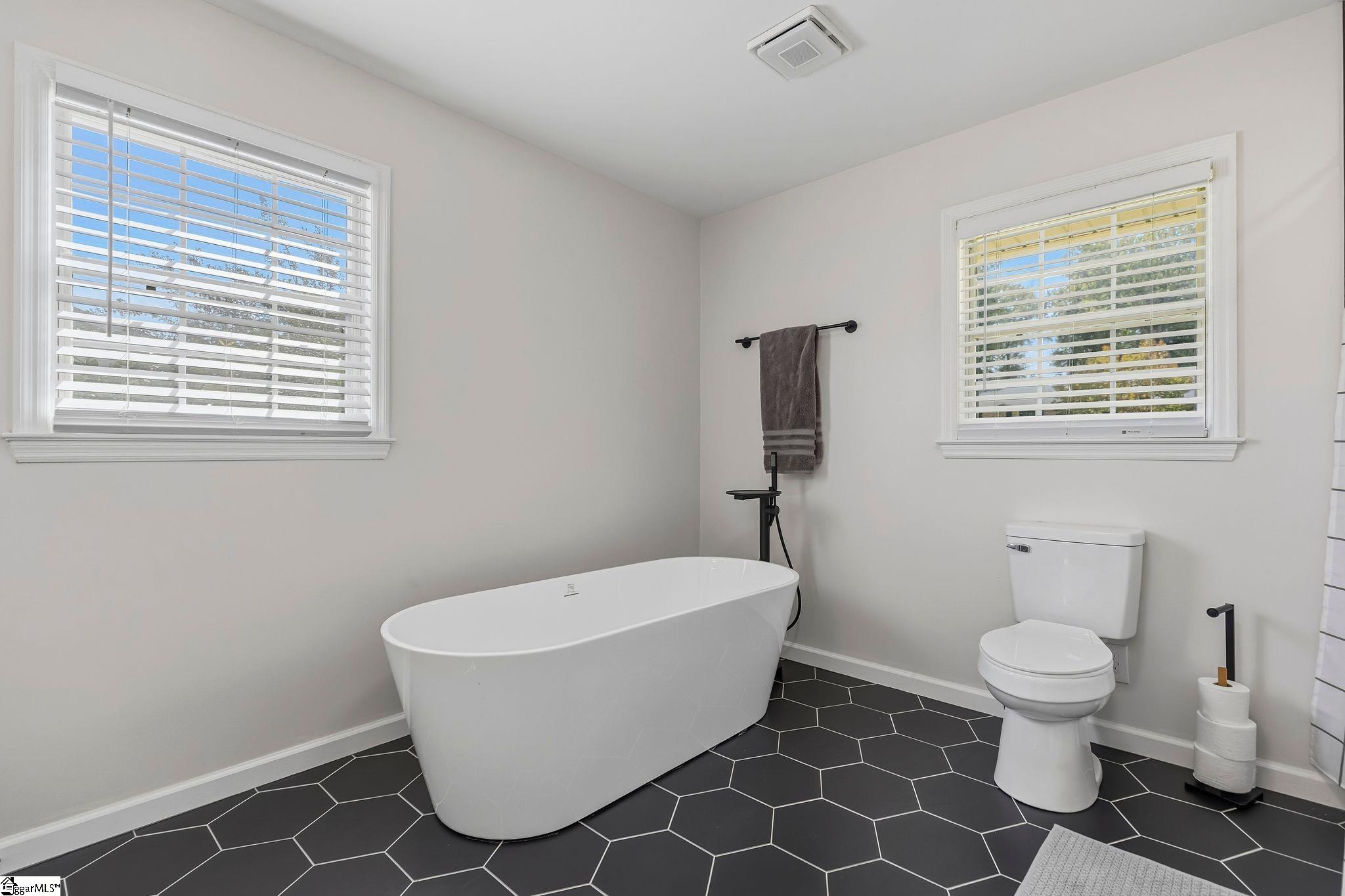 110 Scenic Circle Property Photo 25