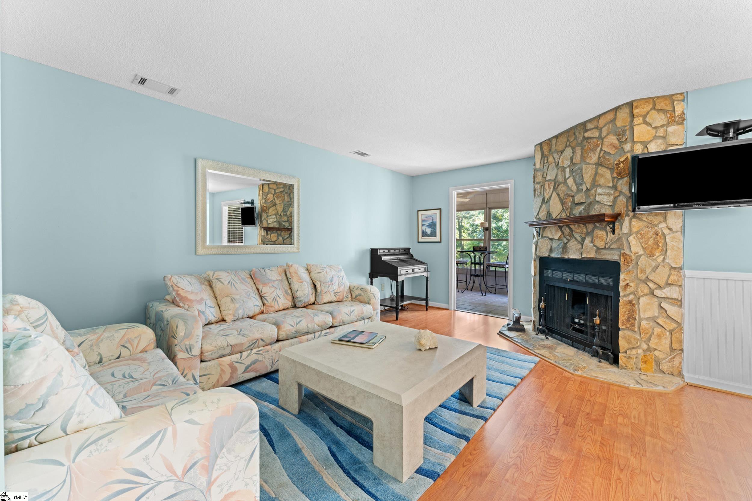 17c Hartwell Villas Property Photo 12