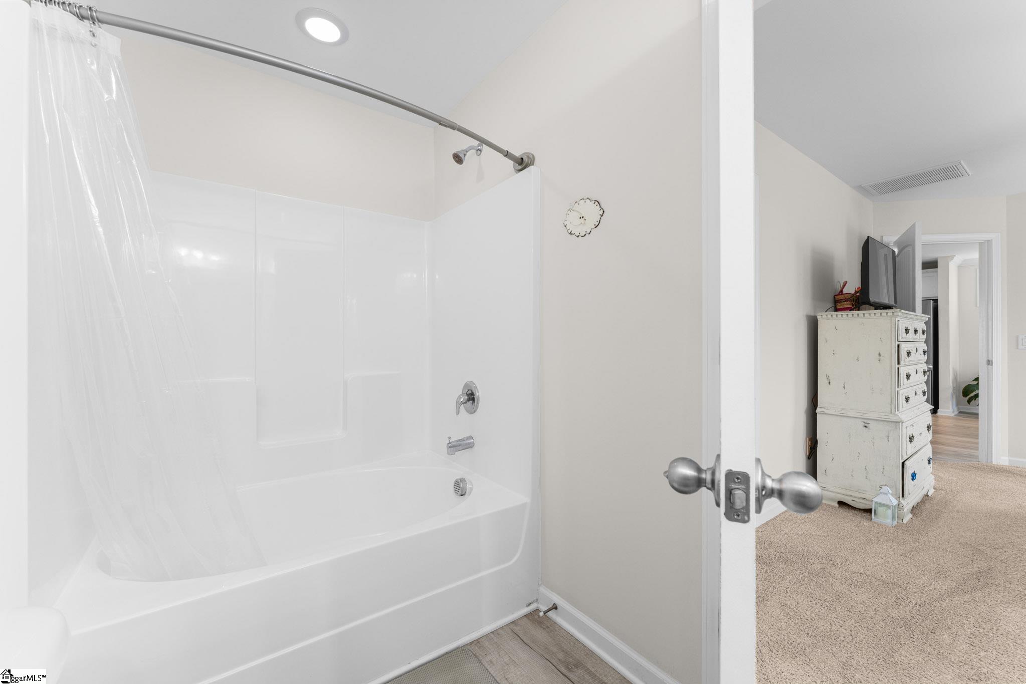 202 Chinchilla Drive Property Photo 23