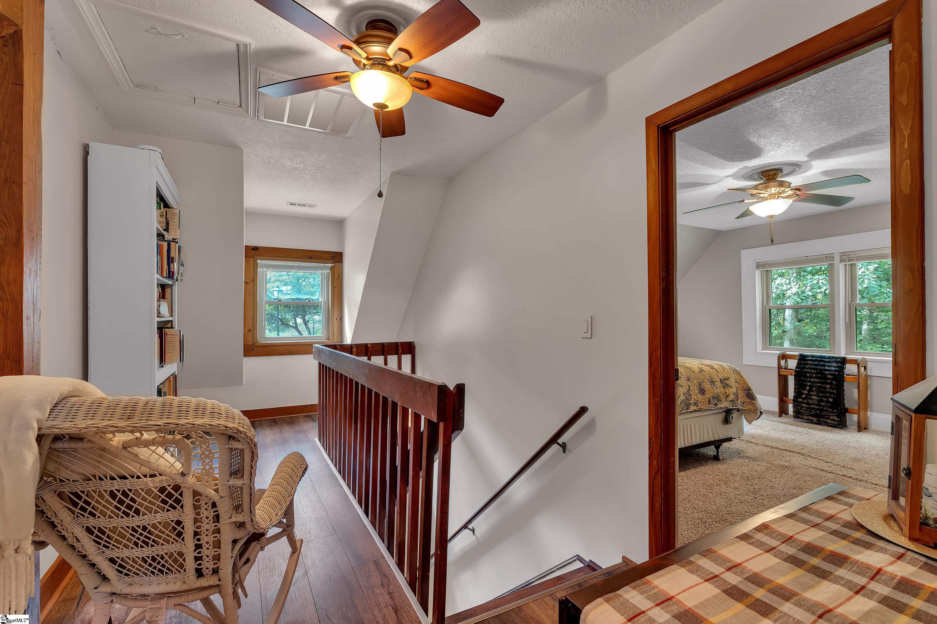 210 Bromsgrove Drive Property Photo 18