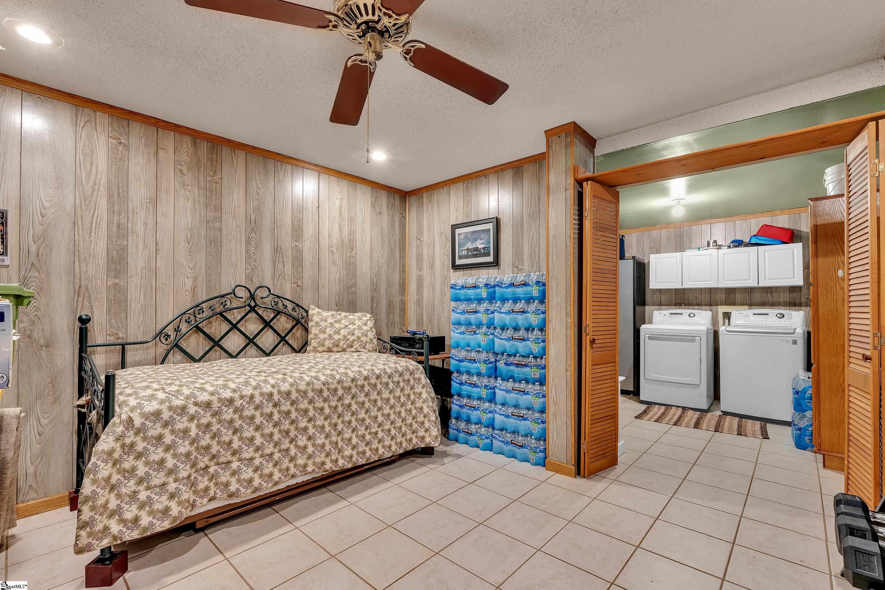 210 Bromsgrove Drive Property Photo 25