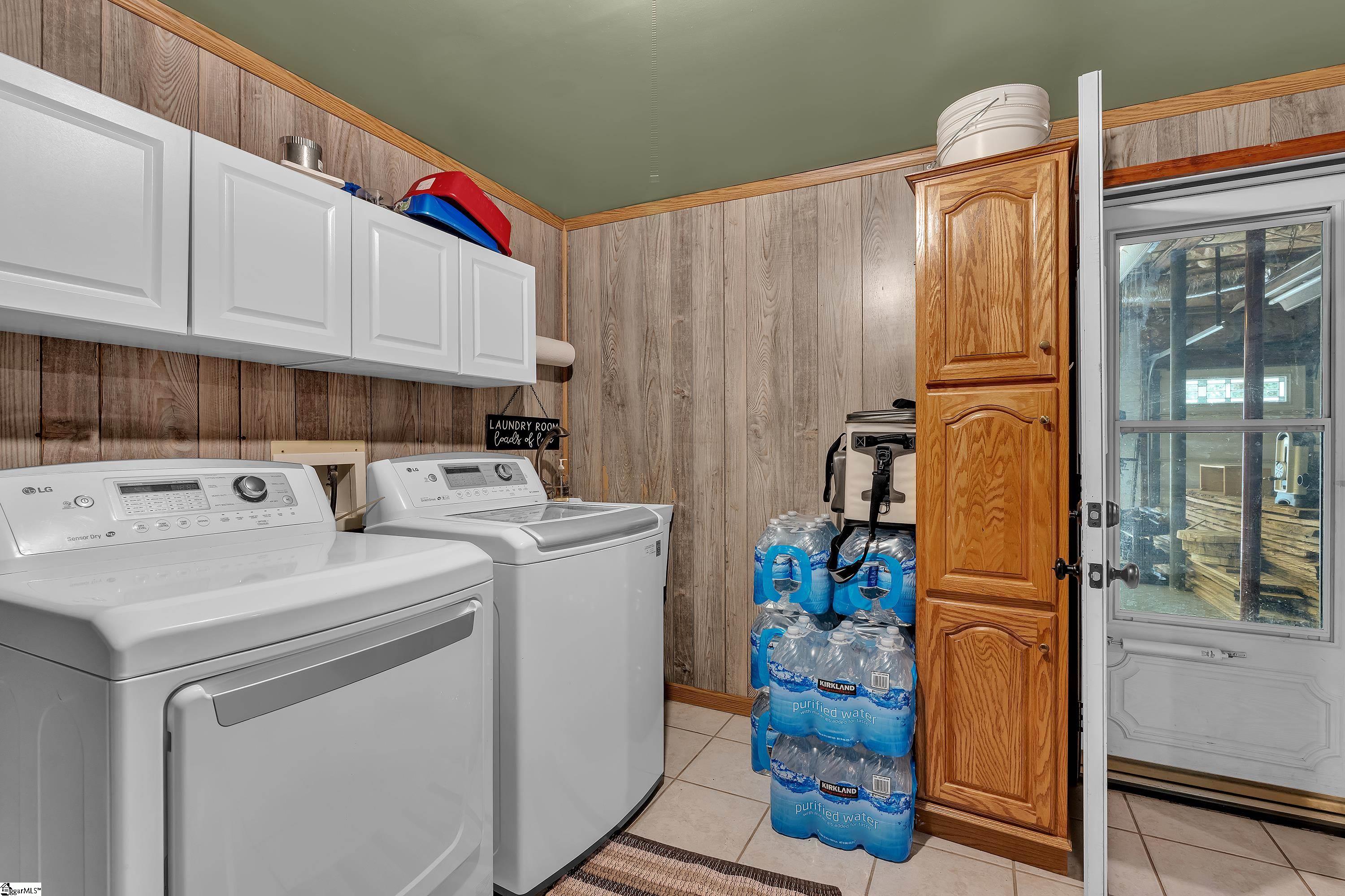 210 Bromsgrove Drive Property Photo 26