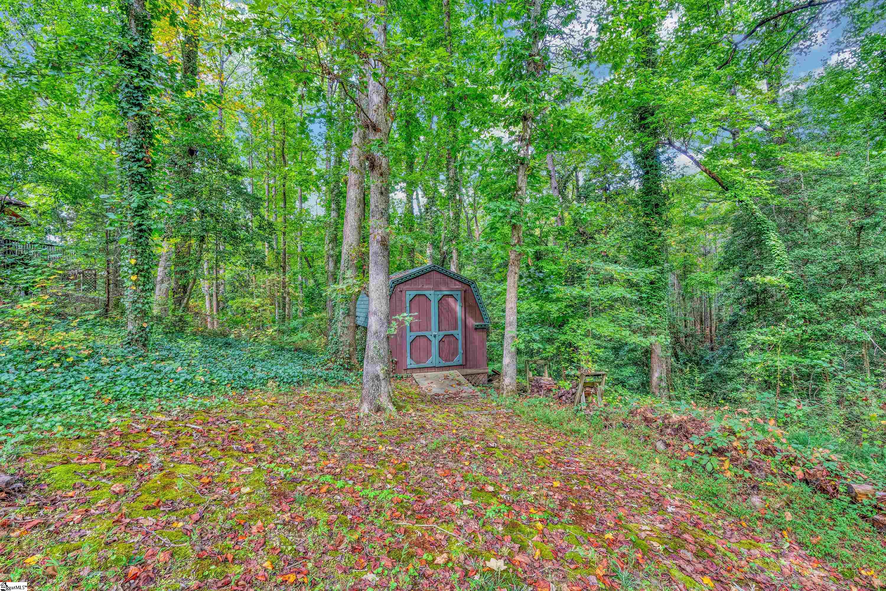 210 Bromsgrove Drive Property Photo 44