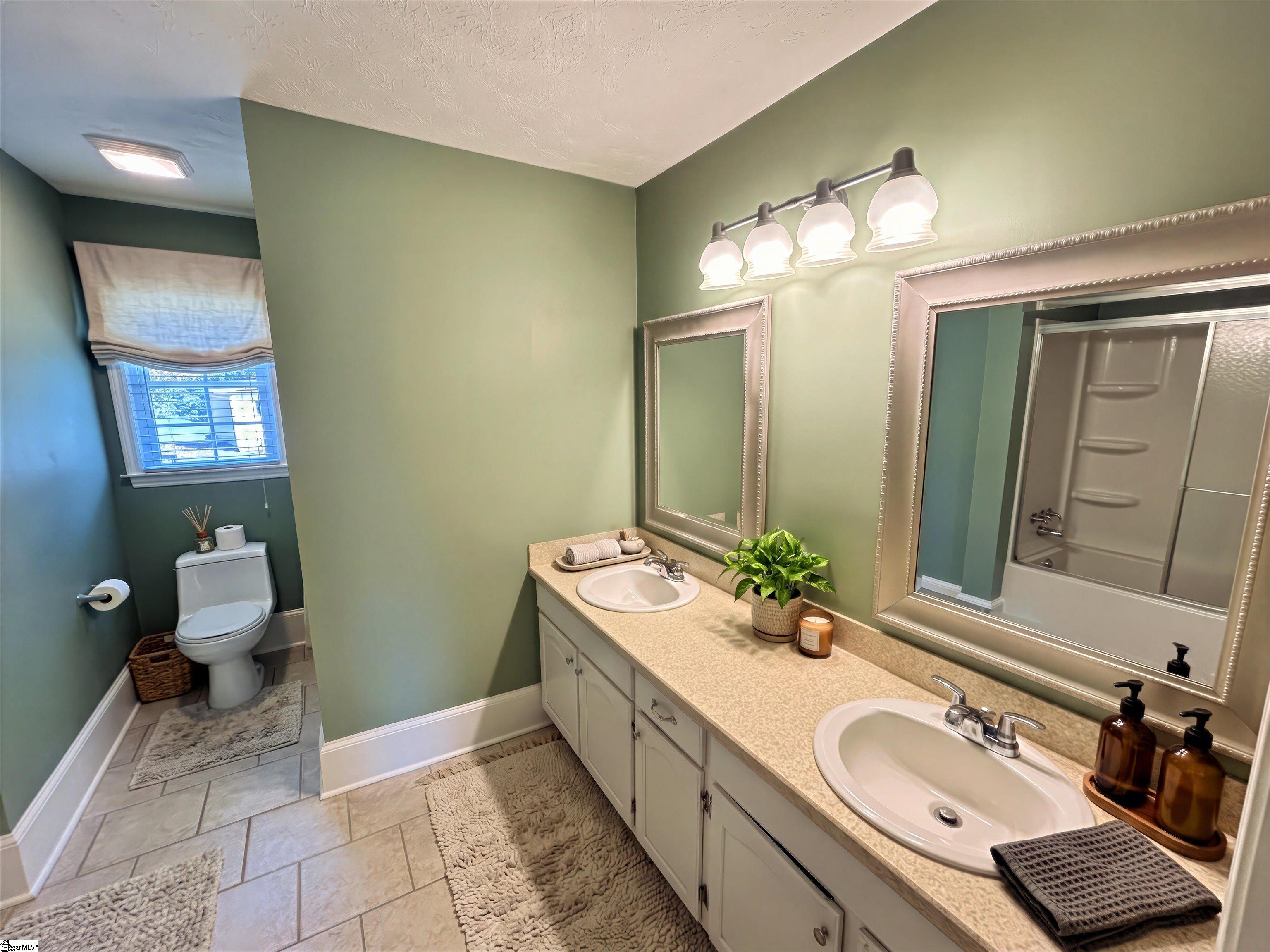 1605904 Property Photo 21