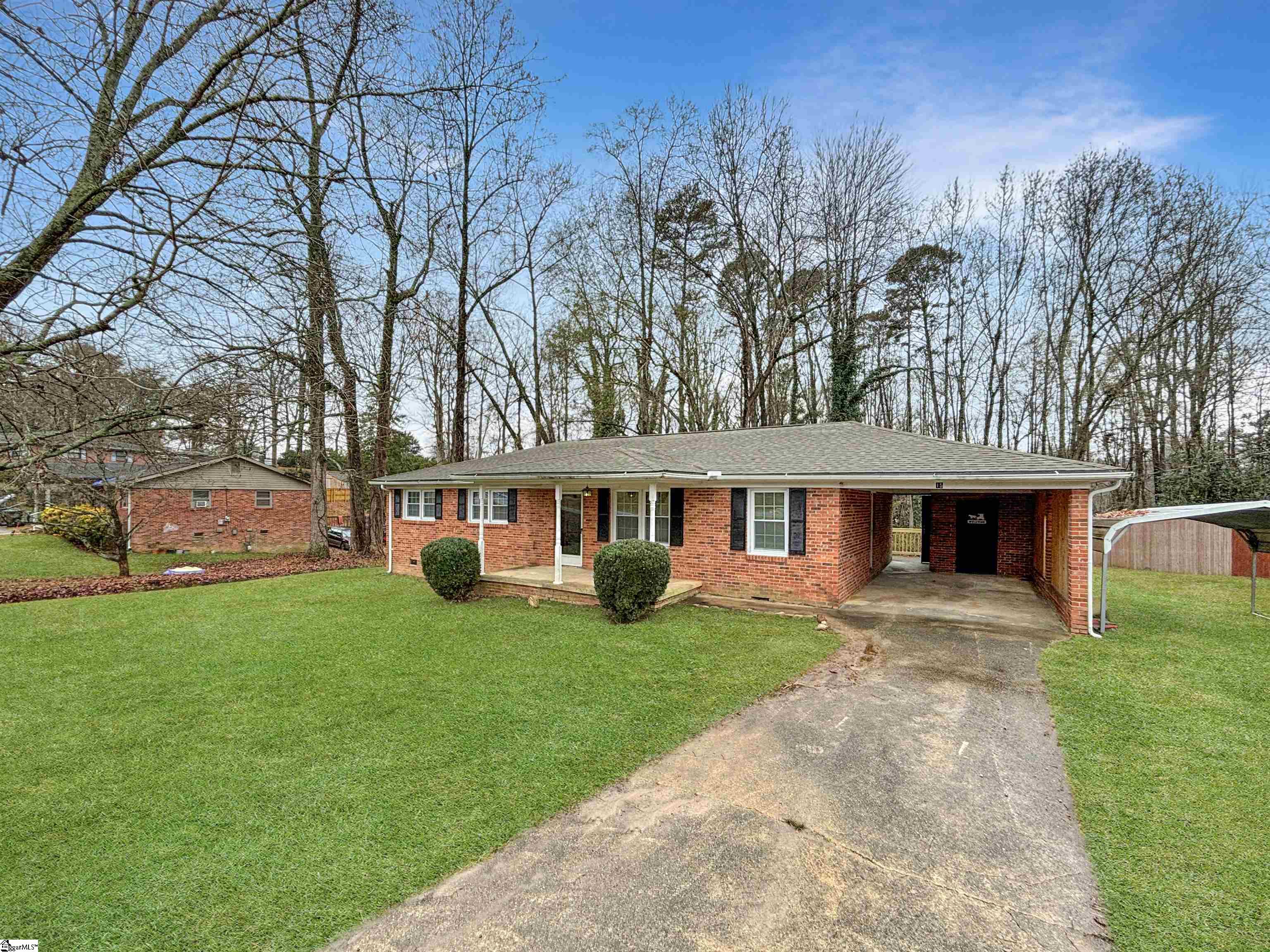 1605911 Property Photo 2