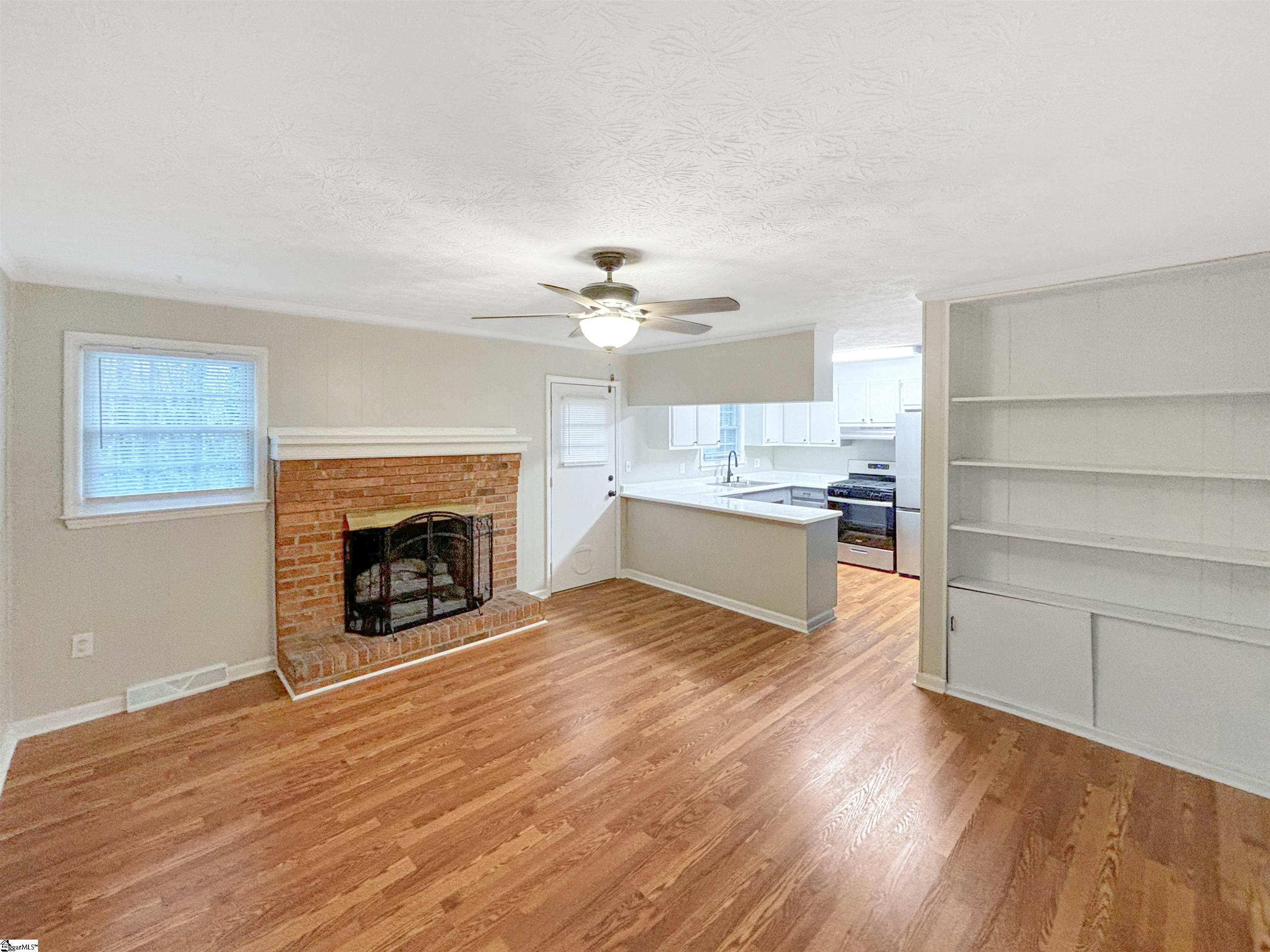 1605911 Property Photo 4