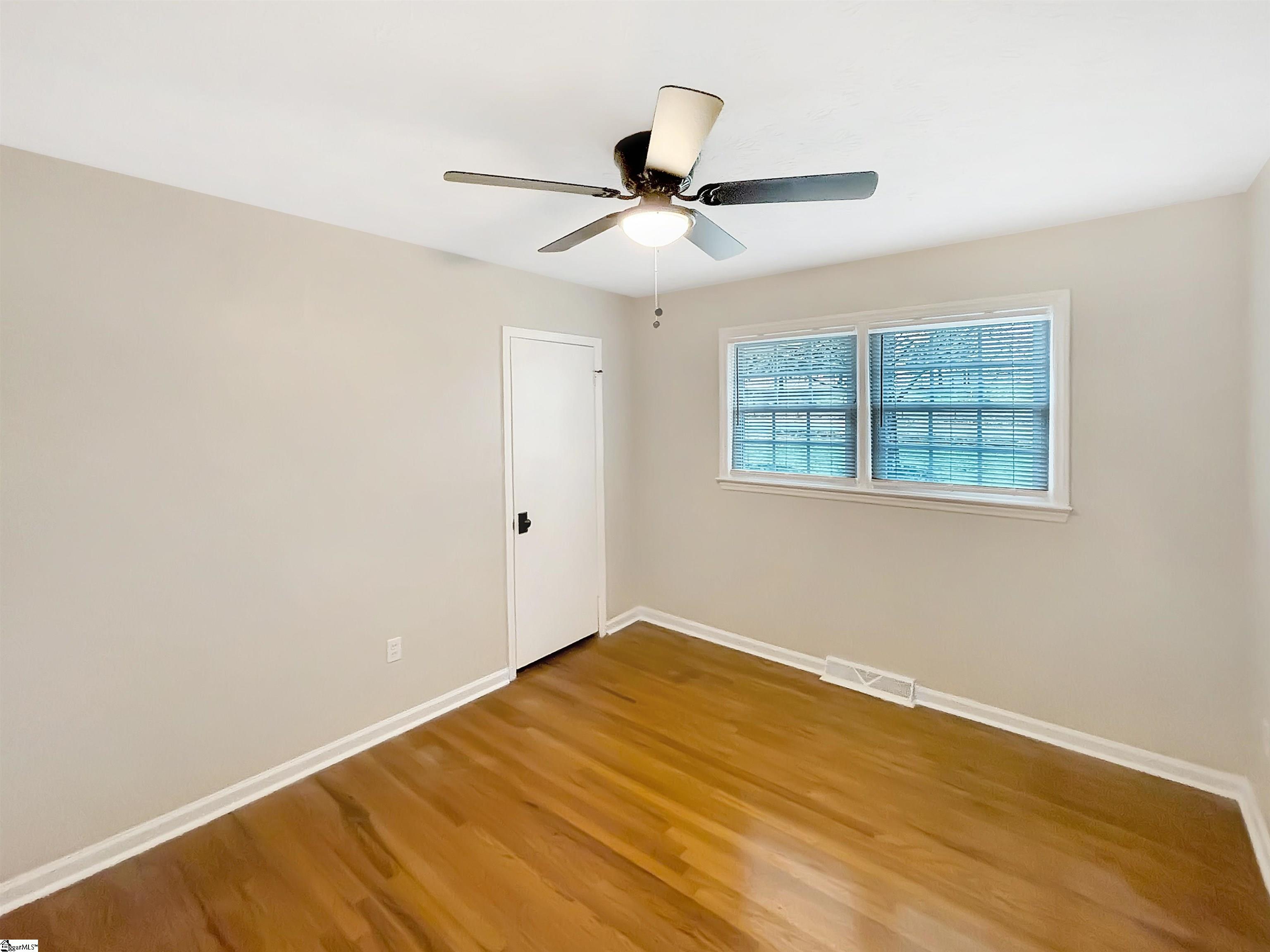 1605911 Property Photo 11