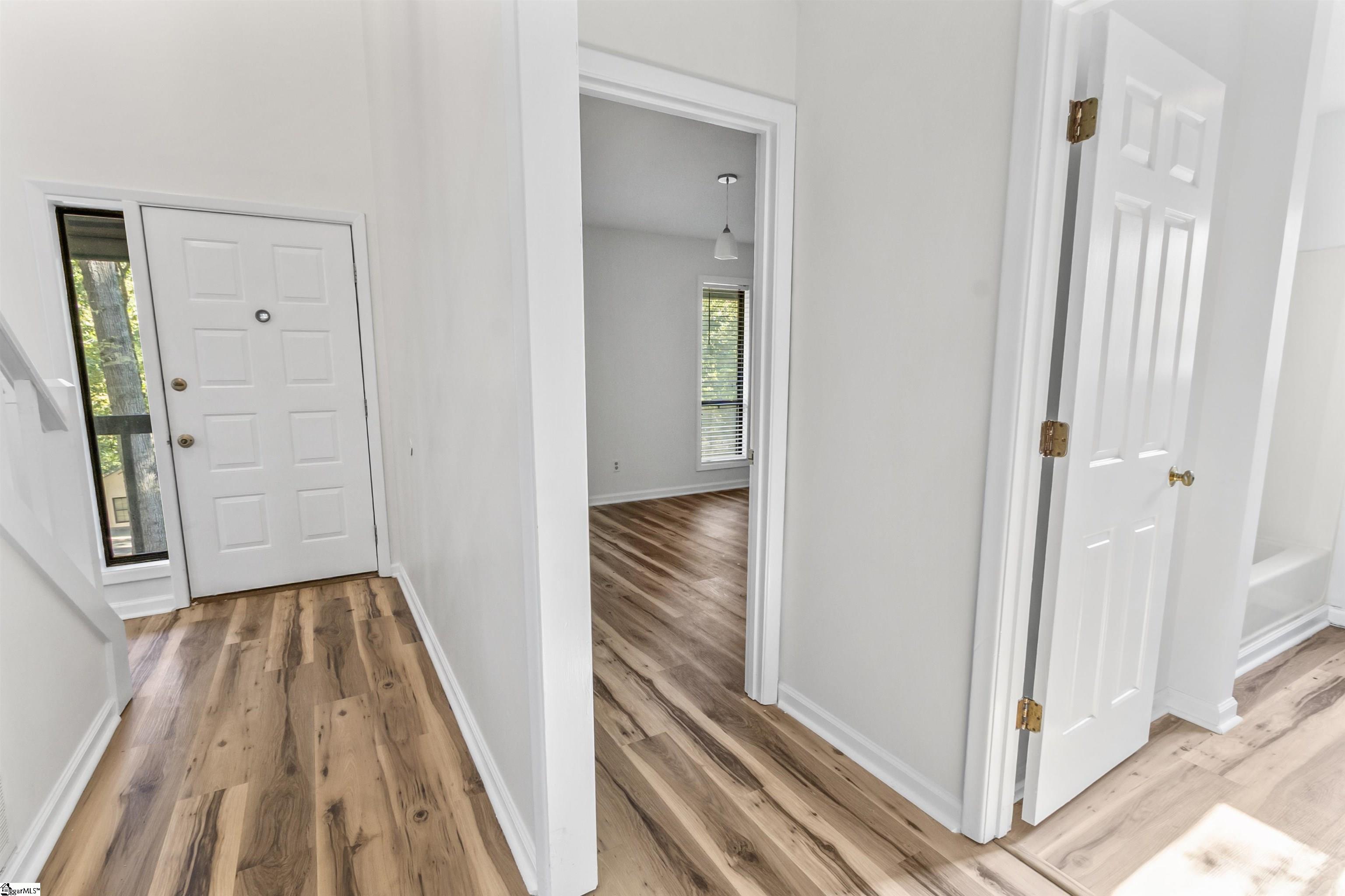 1404 Winding Way Property Photo 18