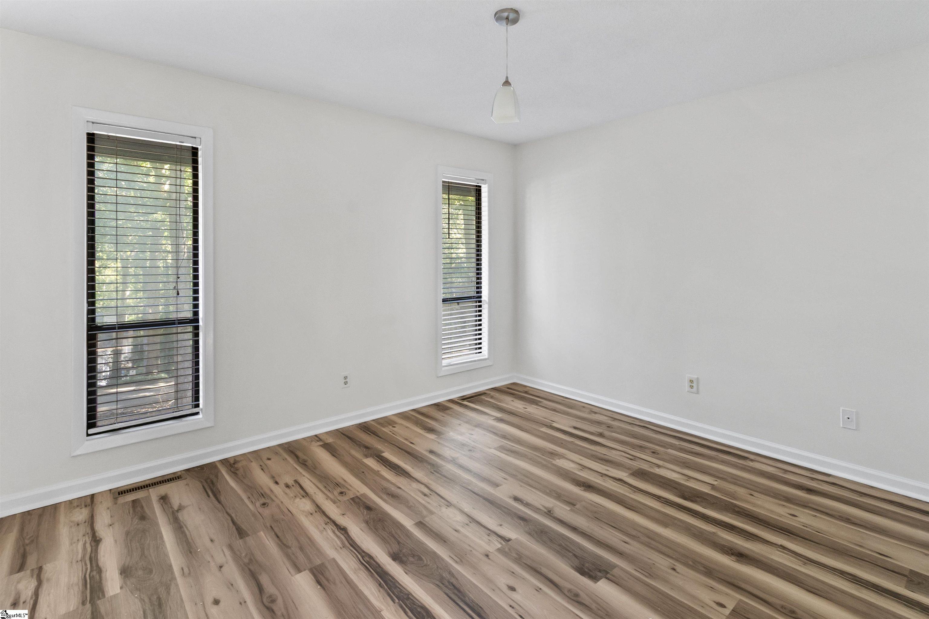 1404 Winding Way Property Photo 19