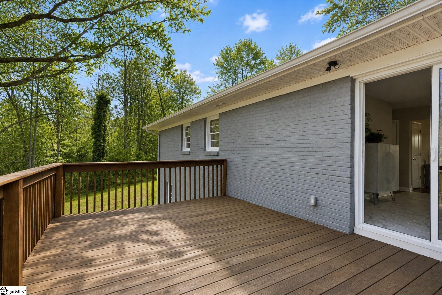 115 Pinetree Lane Property Photo 6