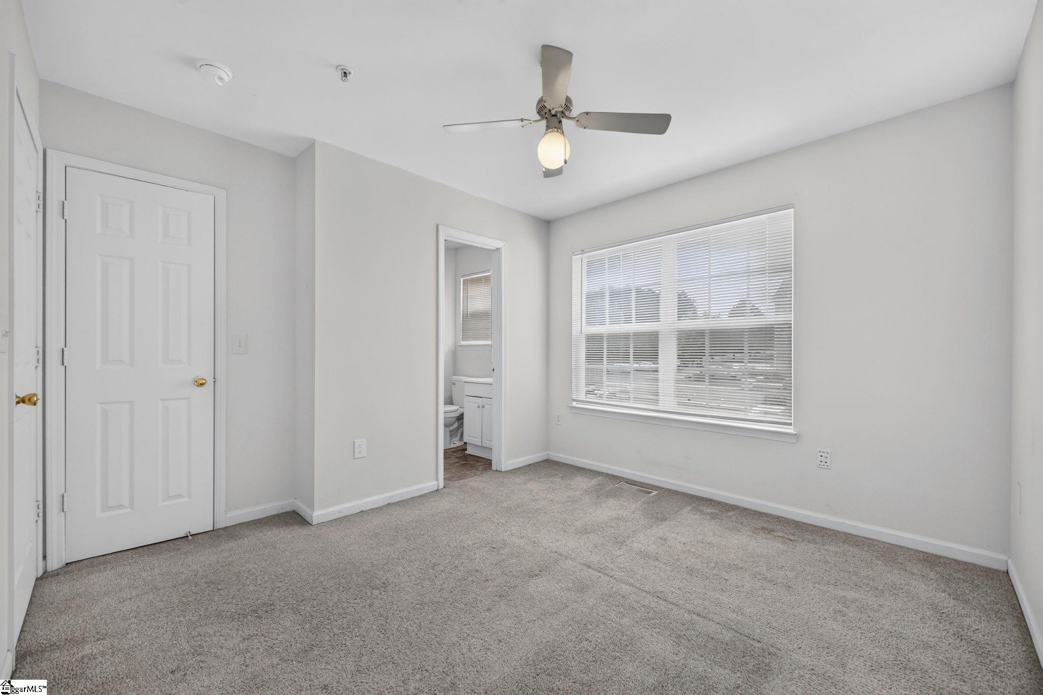 245 E Campus Drive Property Photo 10