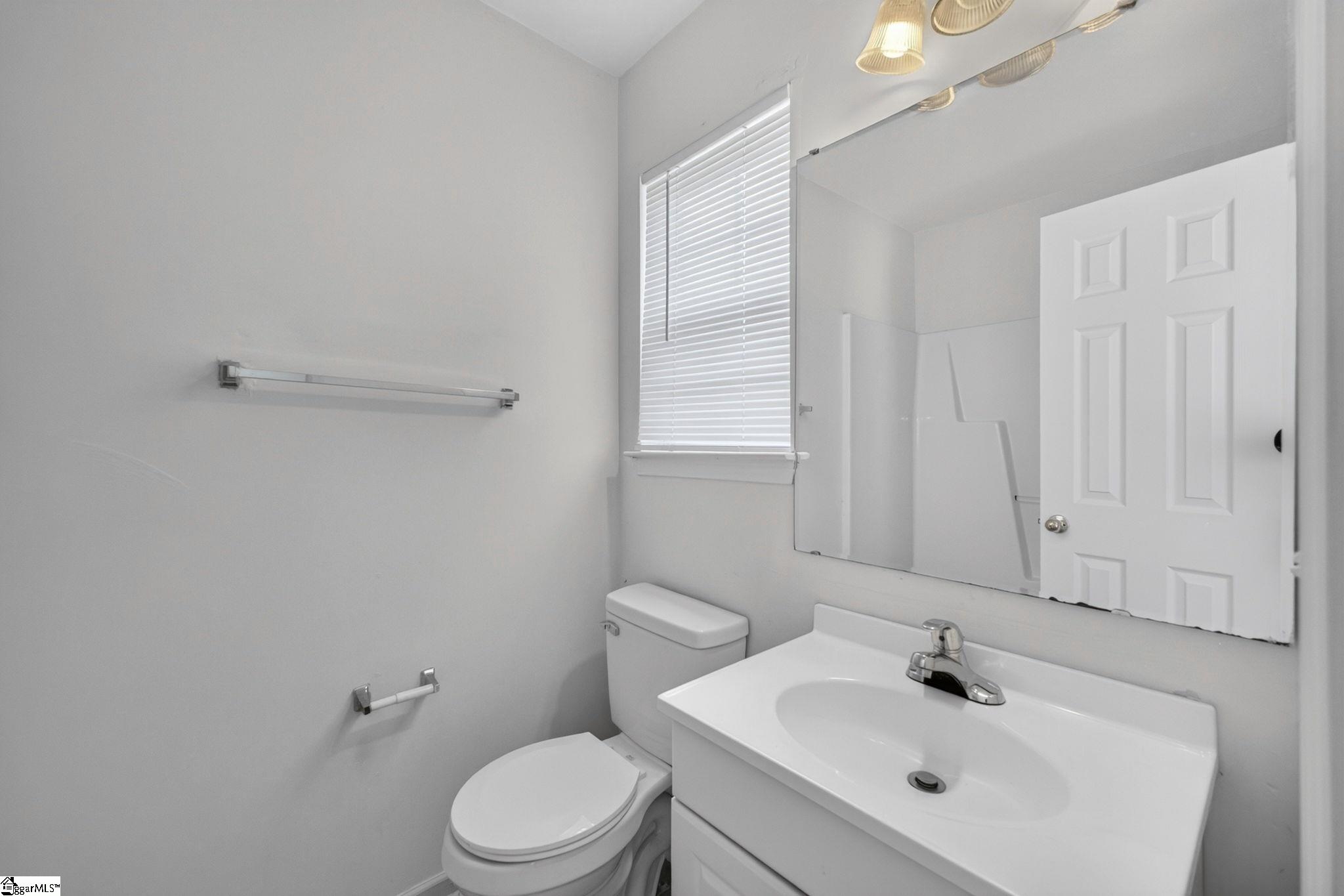 245 E Campus Drive Property Photo 11