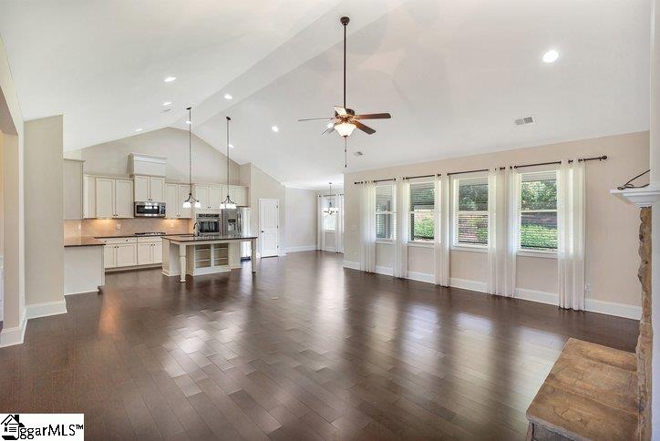22 Vineyard Way Property Photo 8