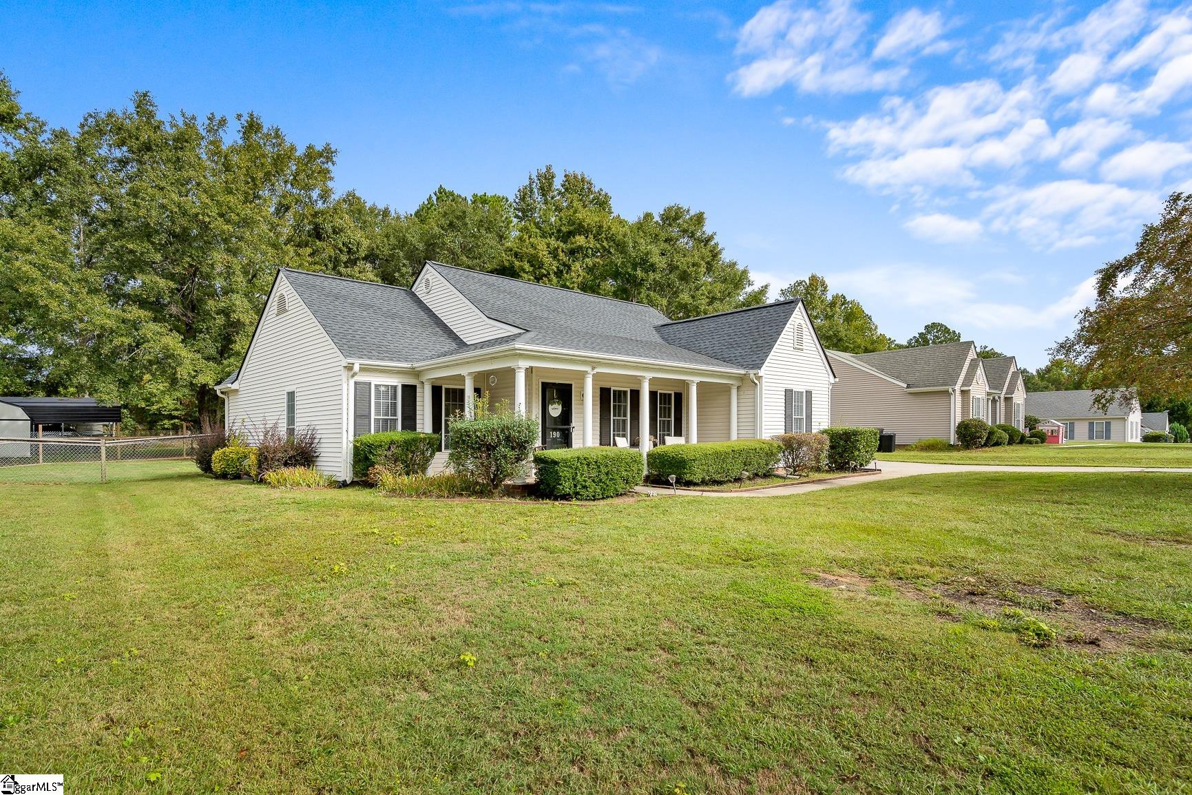 190 Rock Moss Drive Property Photo 2
