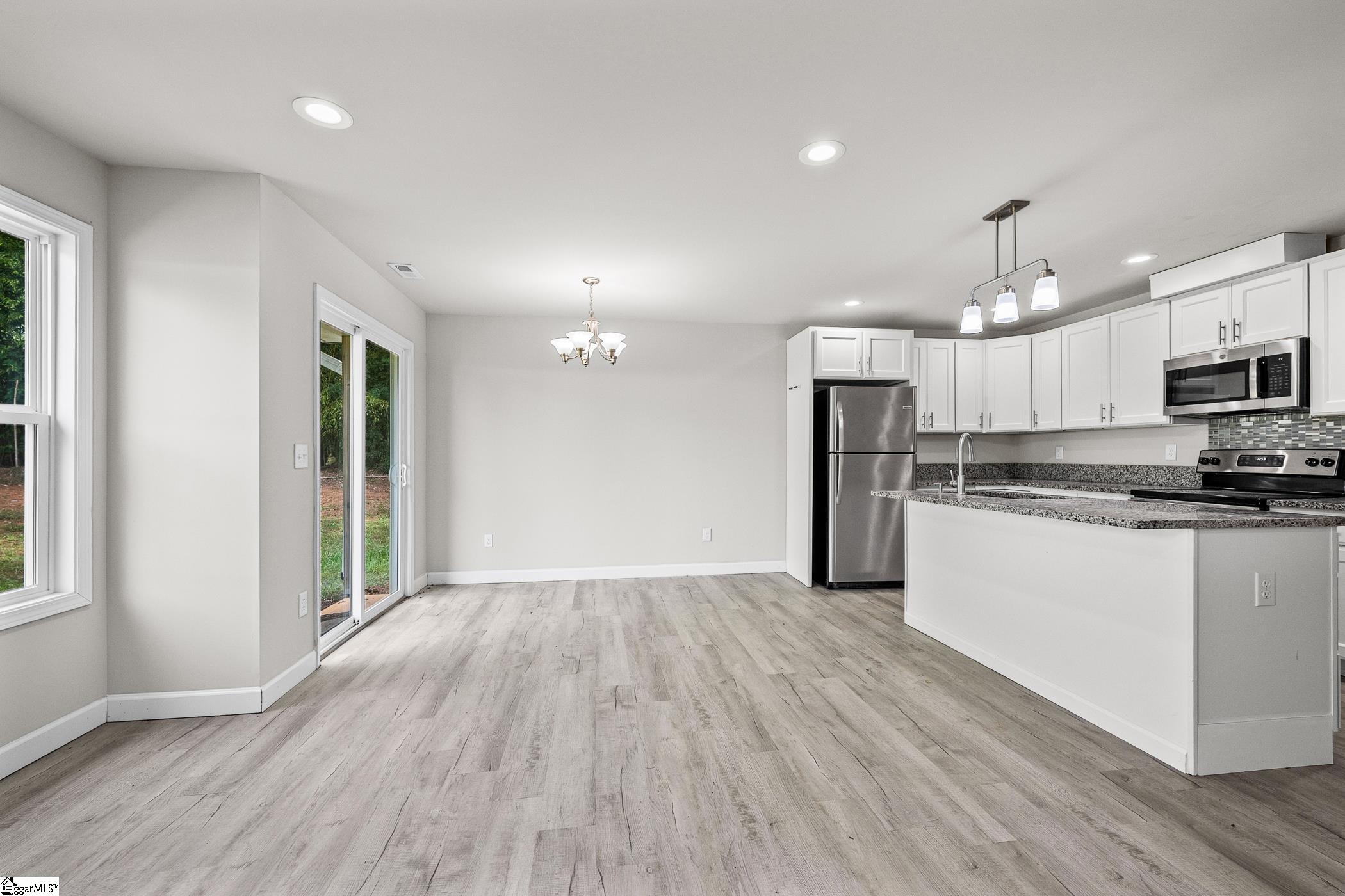 445 & 447 Burns Road Property Photo 4